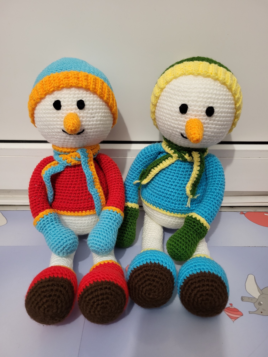 Oameni de zăpadă croșetați  - jucării și echipamente pentru copii - plușuri - figurine de pluș - Artynos.ro
