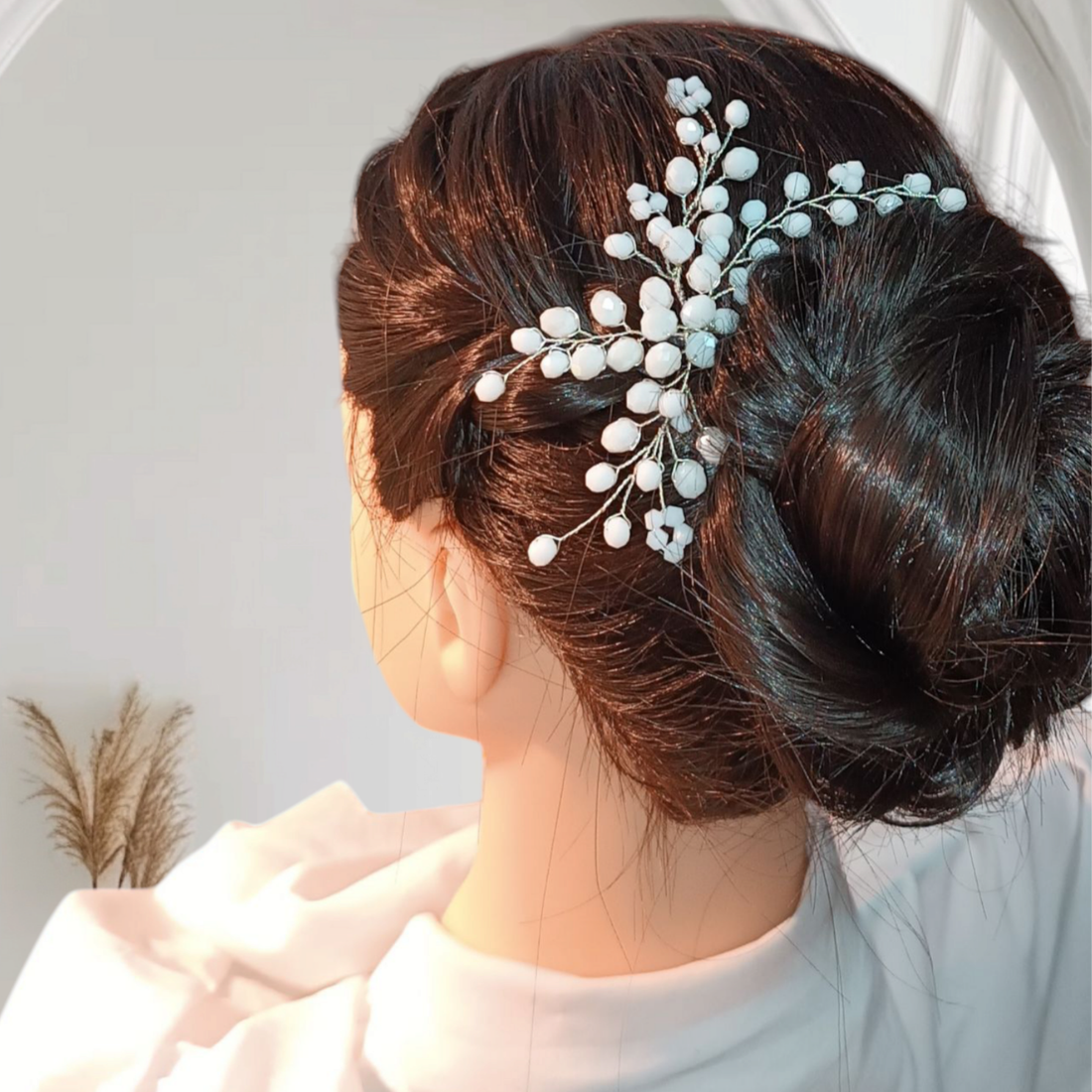 Pieptan par perle albe - accesorii nuntă - ornamente de păr de nuntă - ornamente de păr mireasă - Artynos.ro Pieptan par perle albe - accesorii nuntă - ornamente de păr de nuntă - ornamente de păr mireasă - Artynos.ro