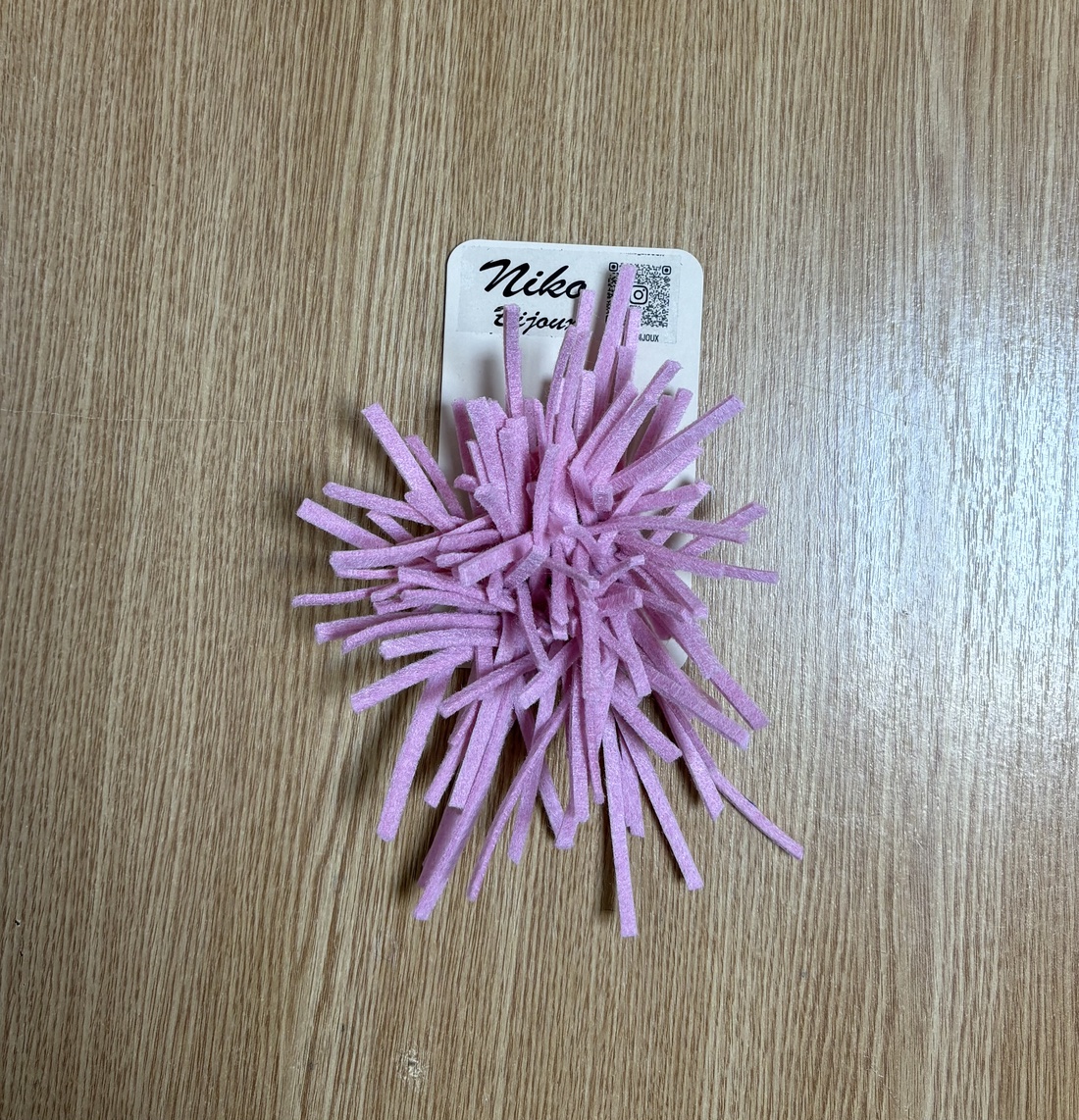 Broșă Mutzoasa mini - bijuterii - broșe - Artynos.ro