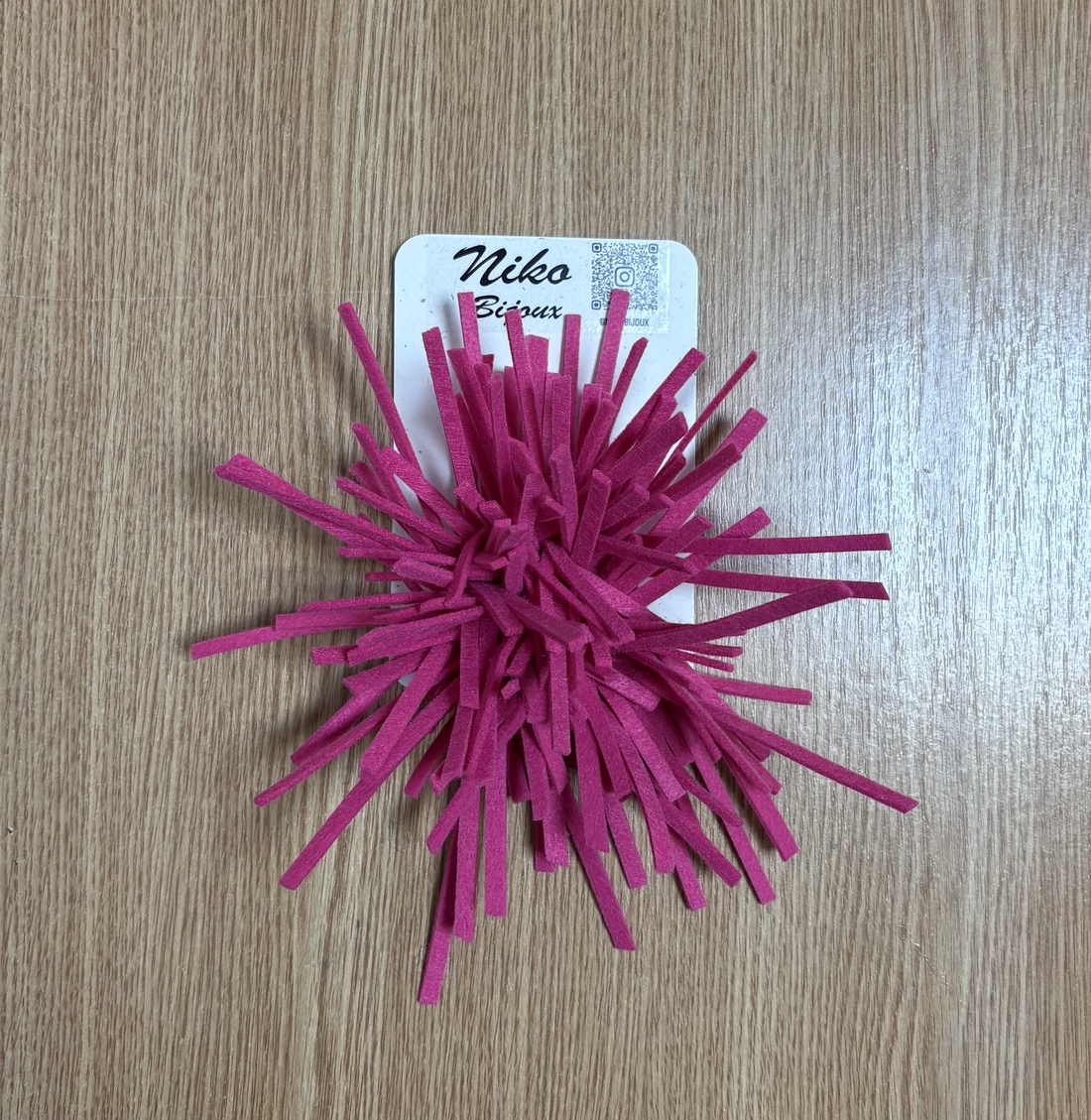 Broșă Mutzoasa mini - bijuterii - broșe - Artynos.ro