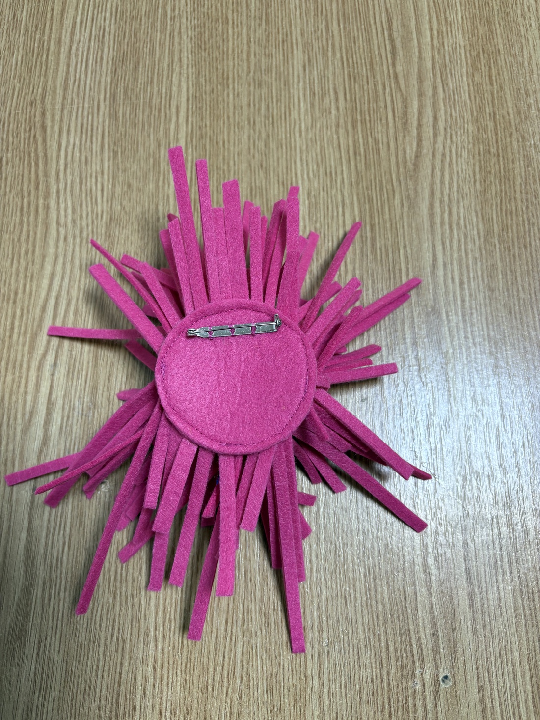 Broșă Mutzoasa mini - bijuterii - broșe - Artynos.ro