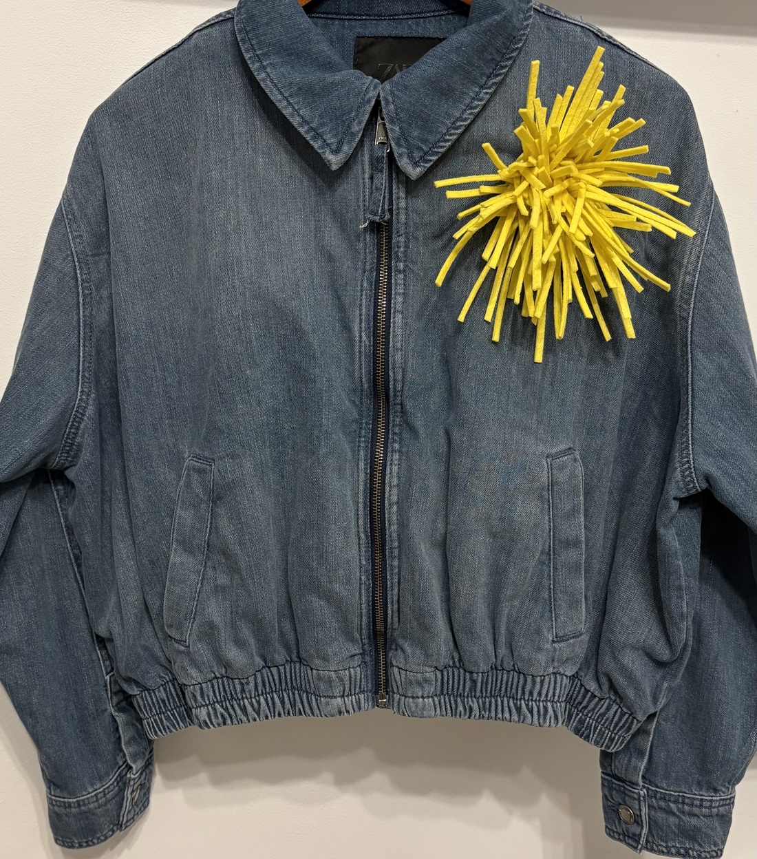 Broșă colorată  - bijuterii - broșe - Artynos.ro