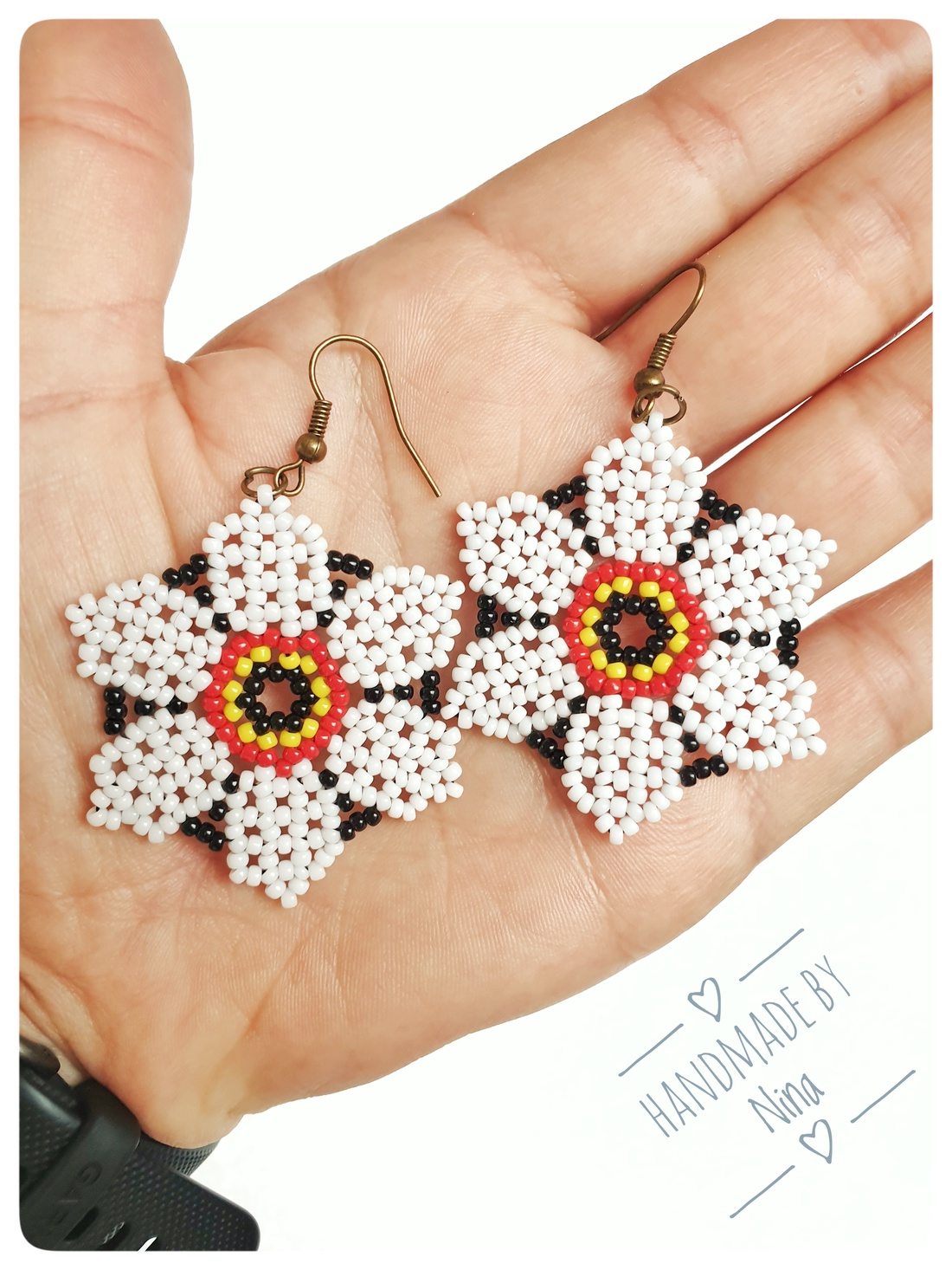 Cercei Floare lucrați manual cu mărgele  - bijuterii - cercei - cercei din mărgele - Artynos.ro