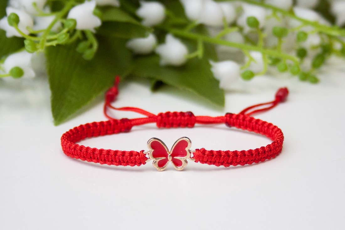 Brățară macramé împletită - Butterfly red - - Artynos.ro Brățară macramé împletită - Butterfly red - - Artynos.ro