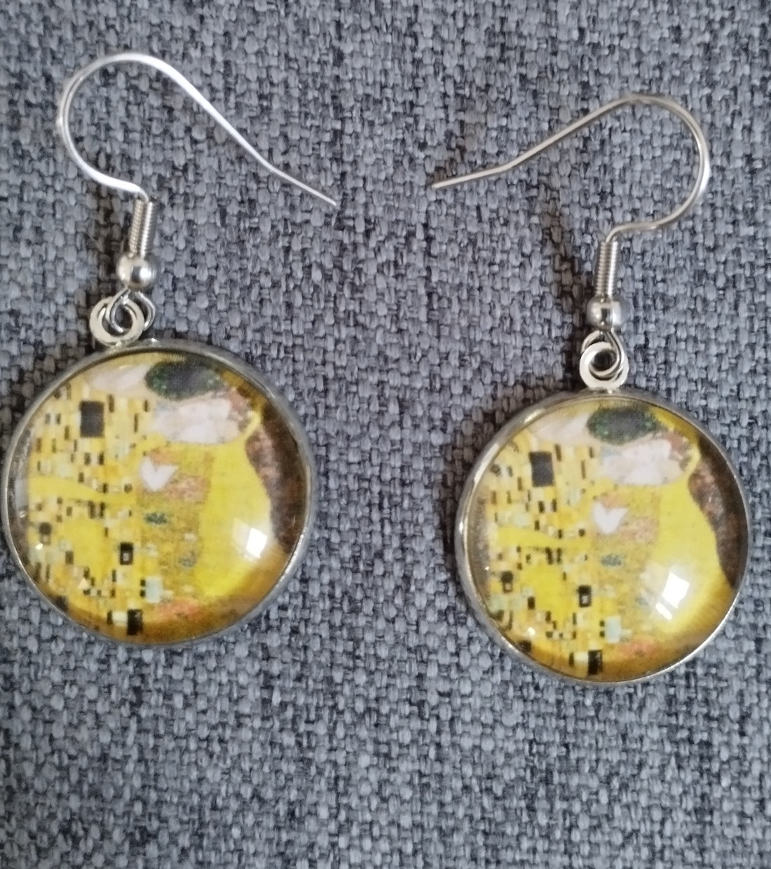 Cercei inspirați de Klimt cu accesorii medicale din oțel - - Artynos.ro Cercei inspirați de Klimt cu accesorii medicale din oțel - - Artynos.ro