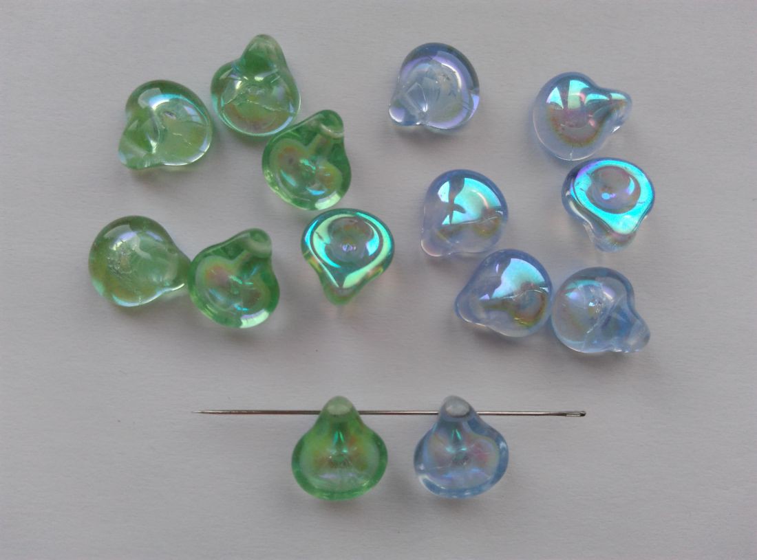 Mărgele din sticlă cehă - 11x10mm - 34 buc / pachet - verde, albastru - - Artynos.ro Mărgele din sticlă cehă - 11x10mm - 34 buc / pachet - verde, albastru - - Artynos.ro
