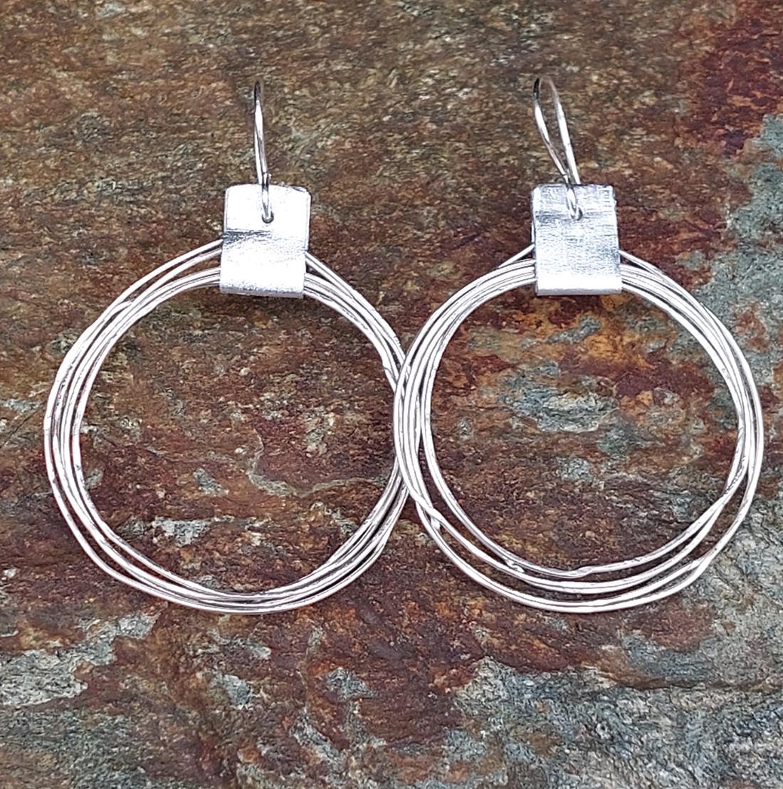 Cercei din aluminiu - bijuterii - cercei hoops - Artynos.ro Cercei din aluminiu - bijuterii - cercei hoops - Artynos.ro