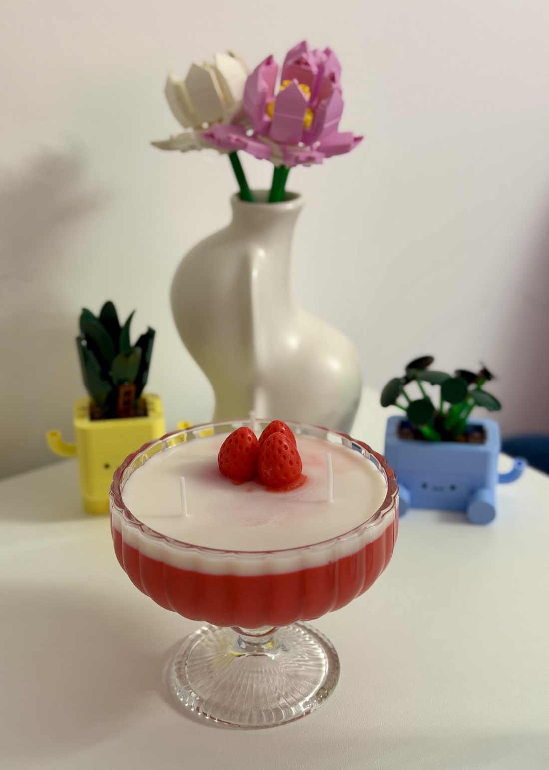 Lumânarea parfumata Strawberry Martini - casă & stil de viață - lumânări, parfumuri, arome - ceară parfumată - Artynos.ro