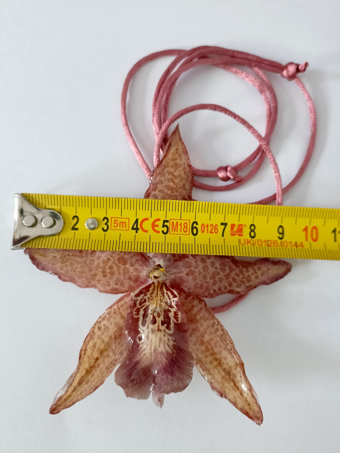 Pandantiv/Colier din Orhidee Cymbidium naturală  - bijuterii - coliere - pandative - Artynos.ro