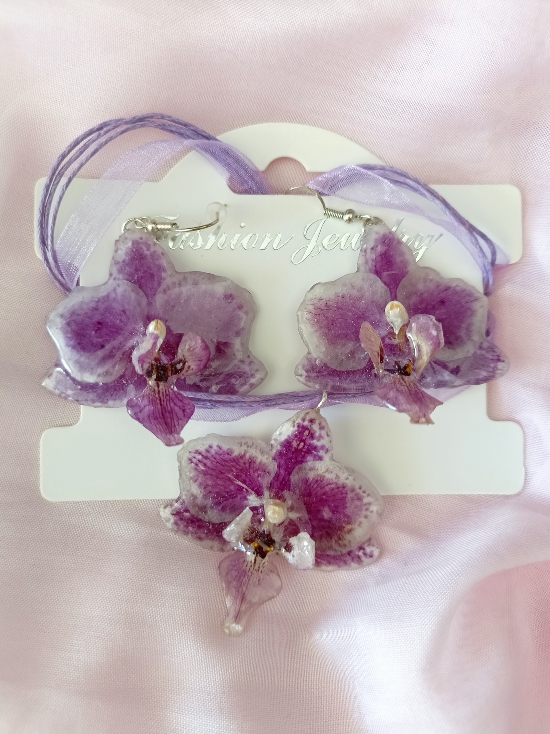 Set din mini Orhidee Phalaenopsis  - bijuterii - cercei - cercei din rășină - Artynos.ro