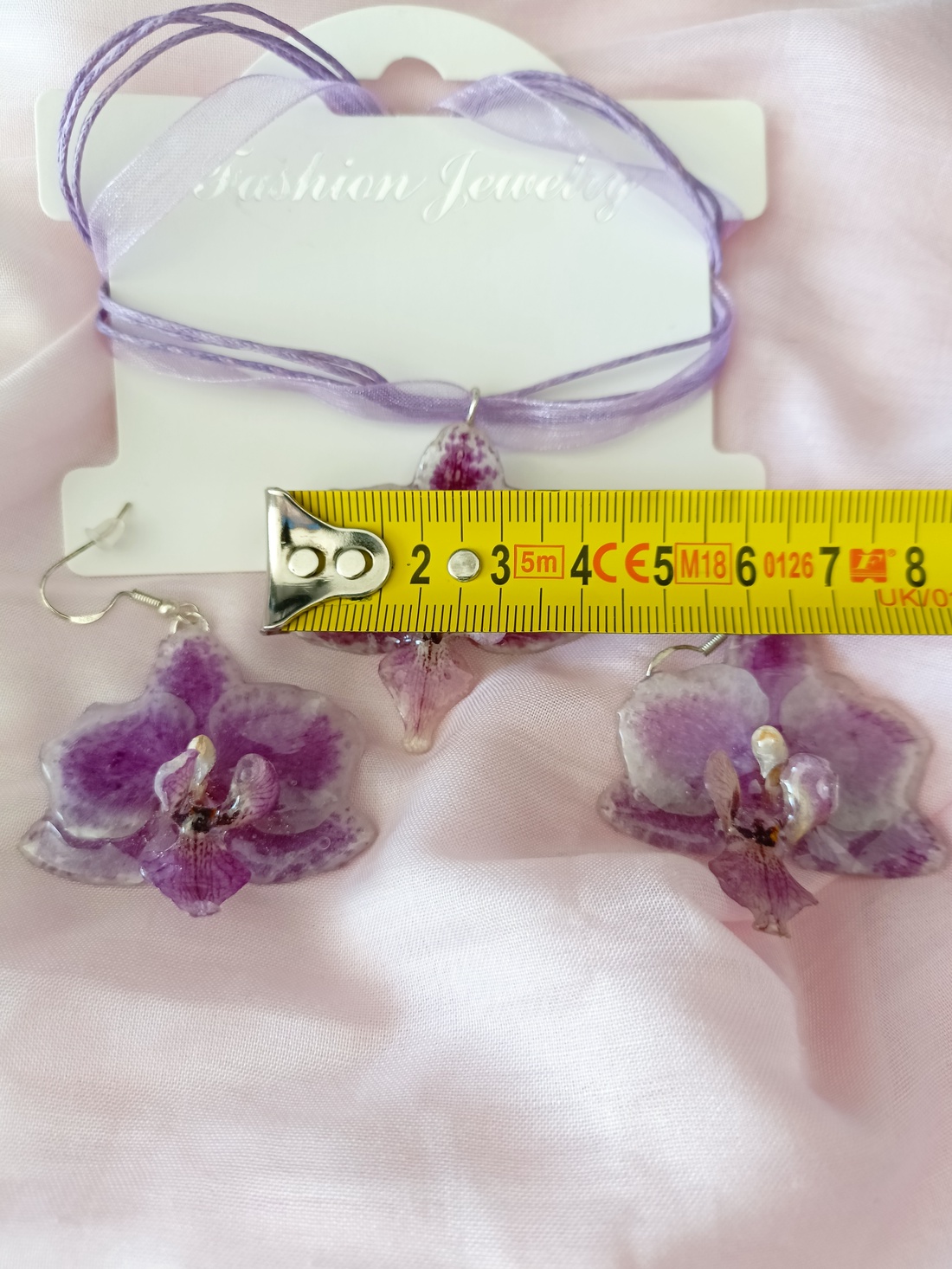 Set din mini Orhidee Phalaenopsis  - bijuterii - cercei - cercei din rășină - Artynos.ro