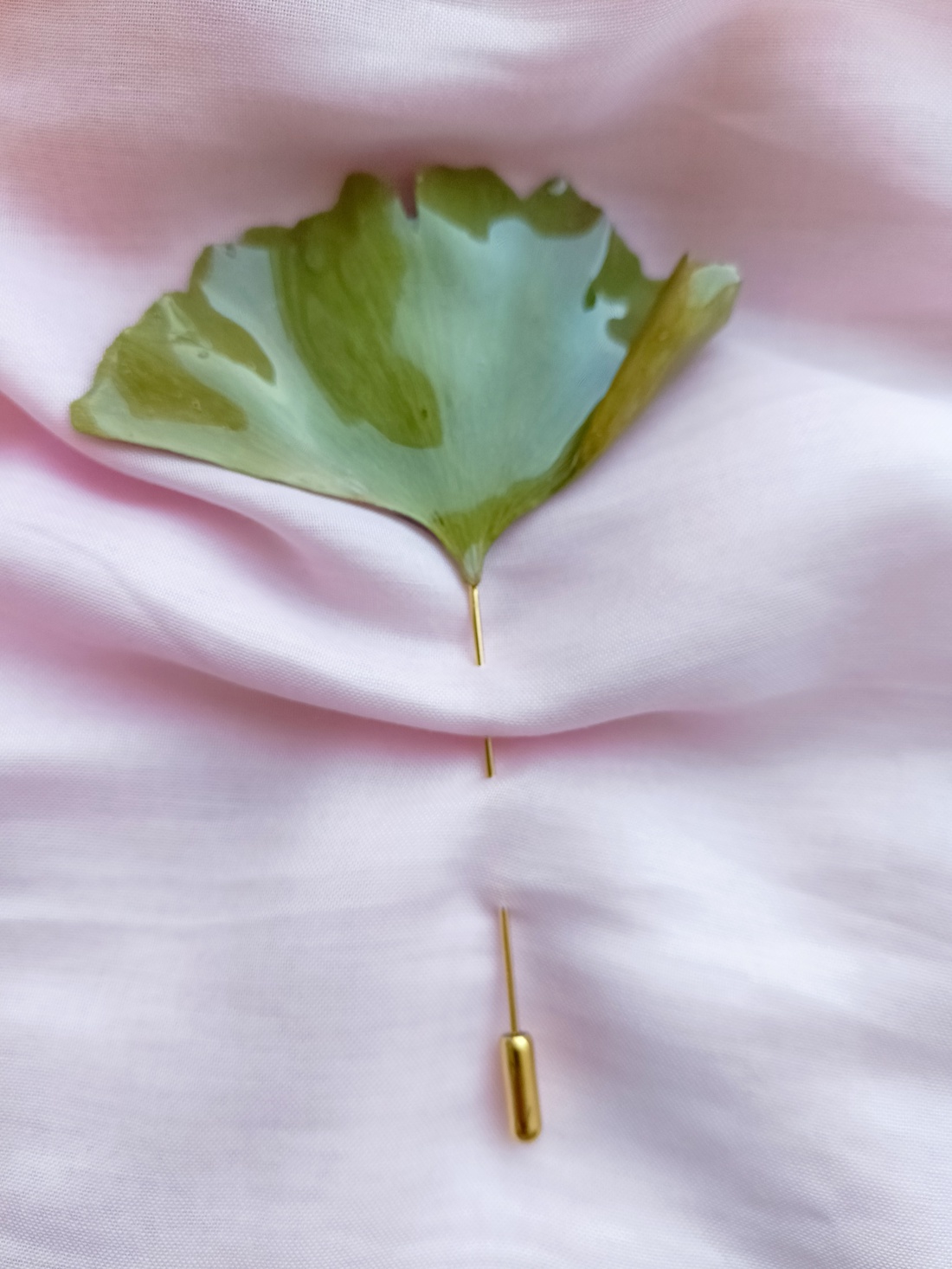 Broșă Ginkgo Biloba - bijuterii - broșe - Artynos.ro