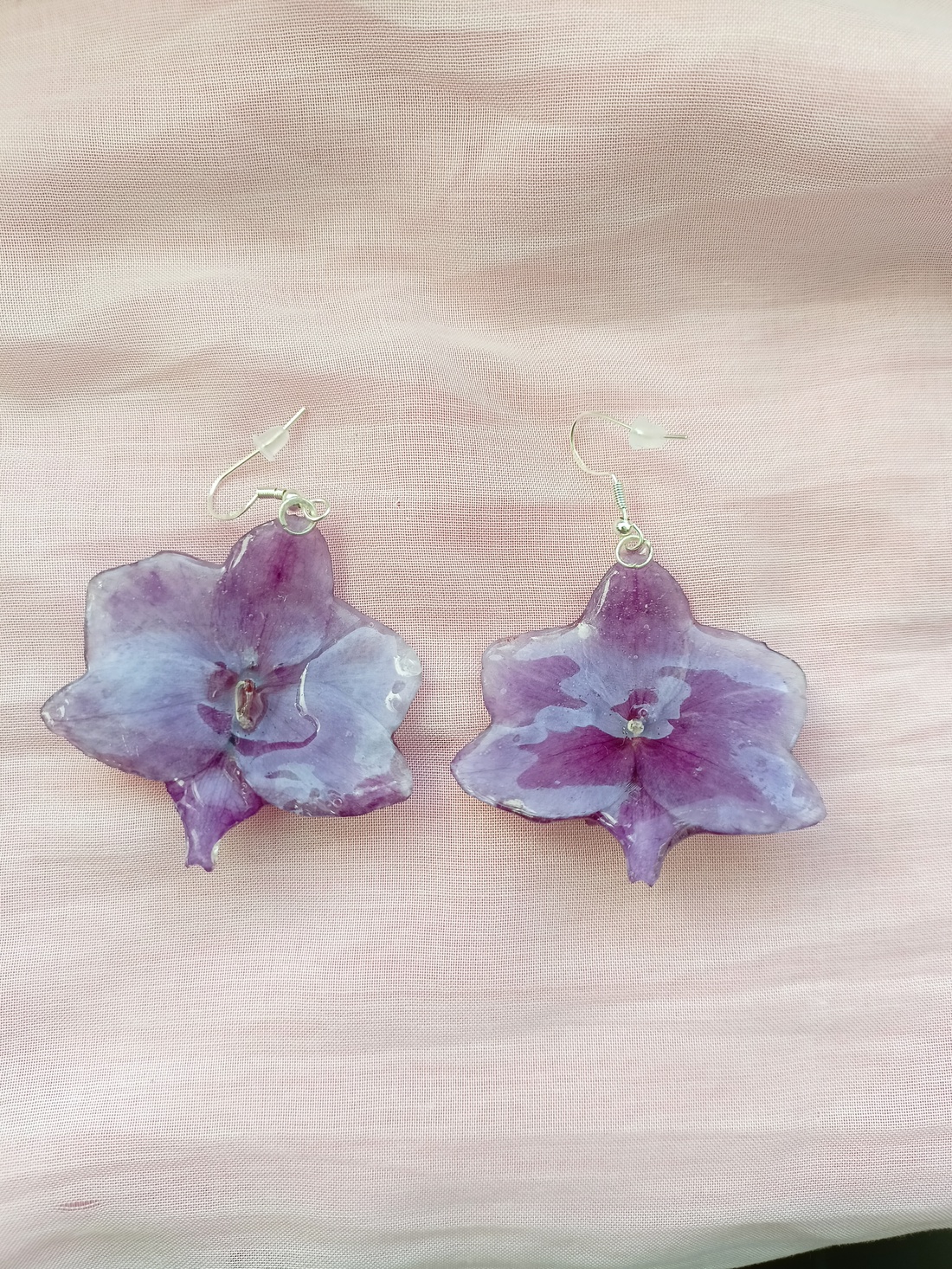 Cercei din mini Orhidee Phalaenopsis naturale  - bijuterii - cercei - cercei din rășină - Artynos.ro