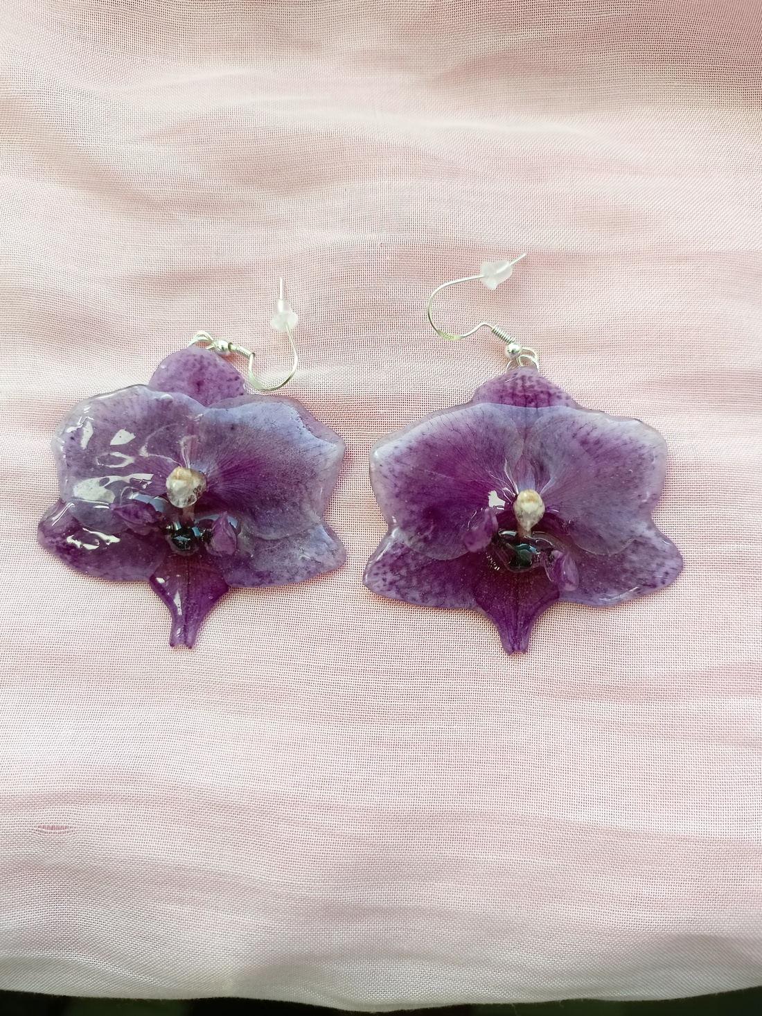Cercei din mini Orhidee Phalaenopsis naturale  - bijuterii - cercei - cercei din rășină - Artynos.ro
