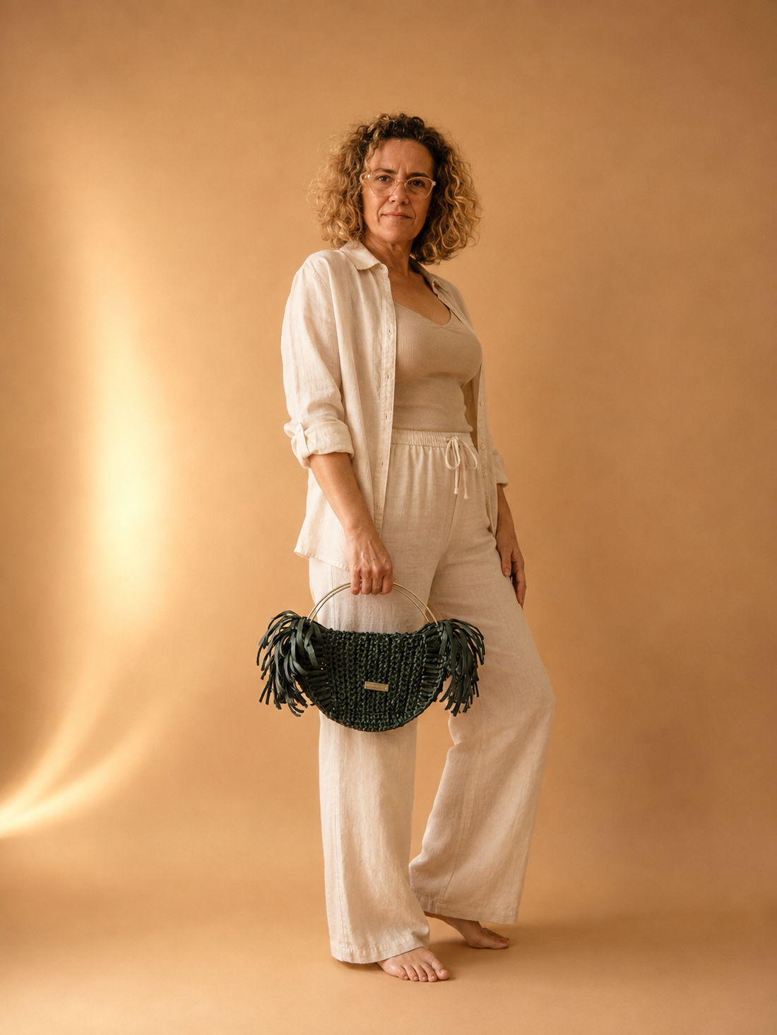 Geantă handmade croșetată verde închis cu franjuri și mânere metalice - genți și portofele - genți de mână și umăr - geantă casual - Artynos.ro