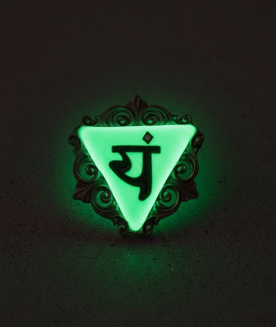 Broșă Artizanală Anahata � Simbolul Chakrei Inimii  - bijuterii - broșe - Artynos.ro