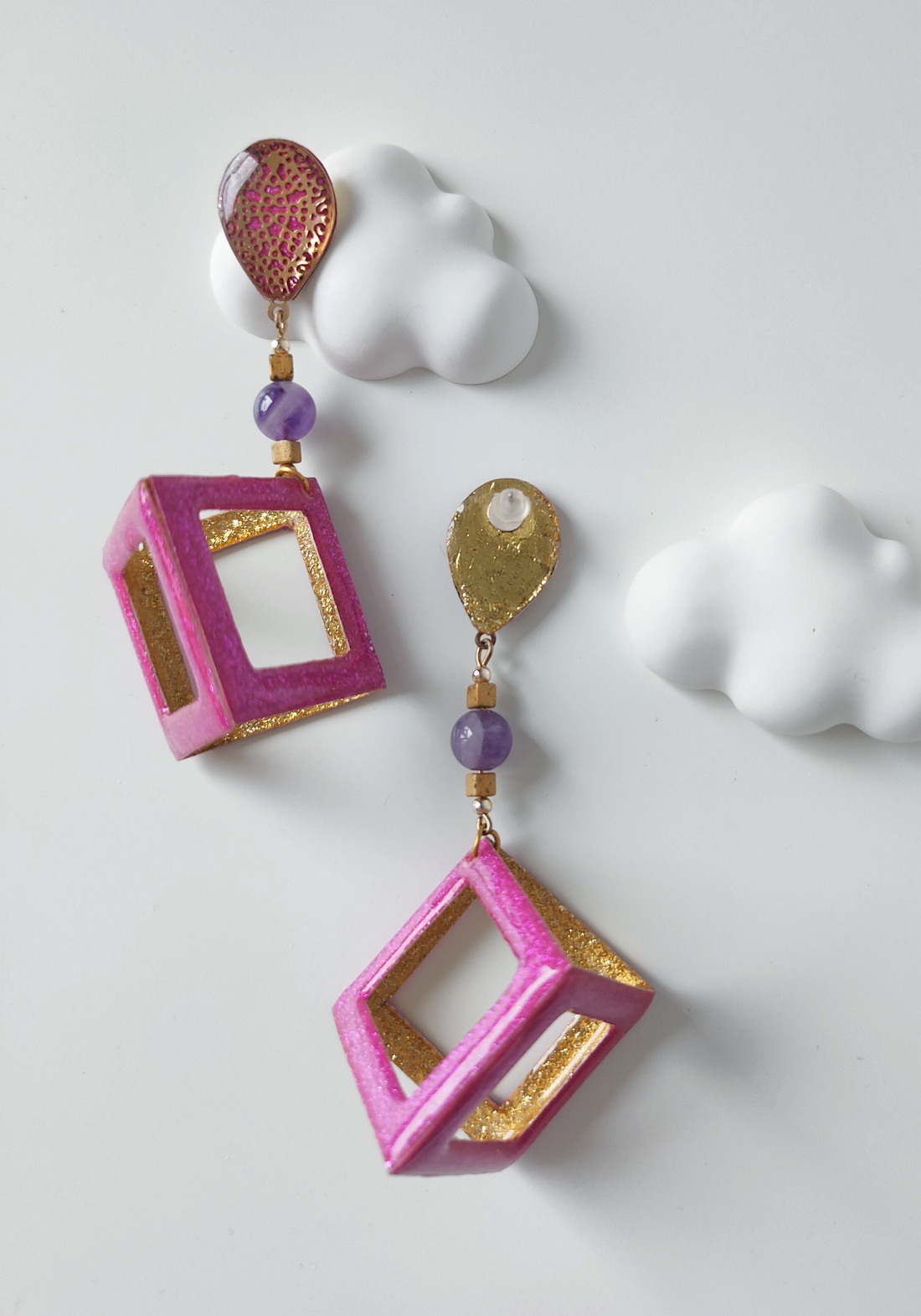 Cercei  Fuchsia Geometric - bijuterii - cercei - cercei din rășină - Artynos.ro