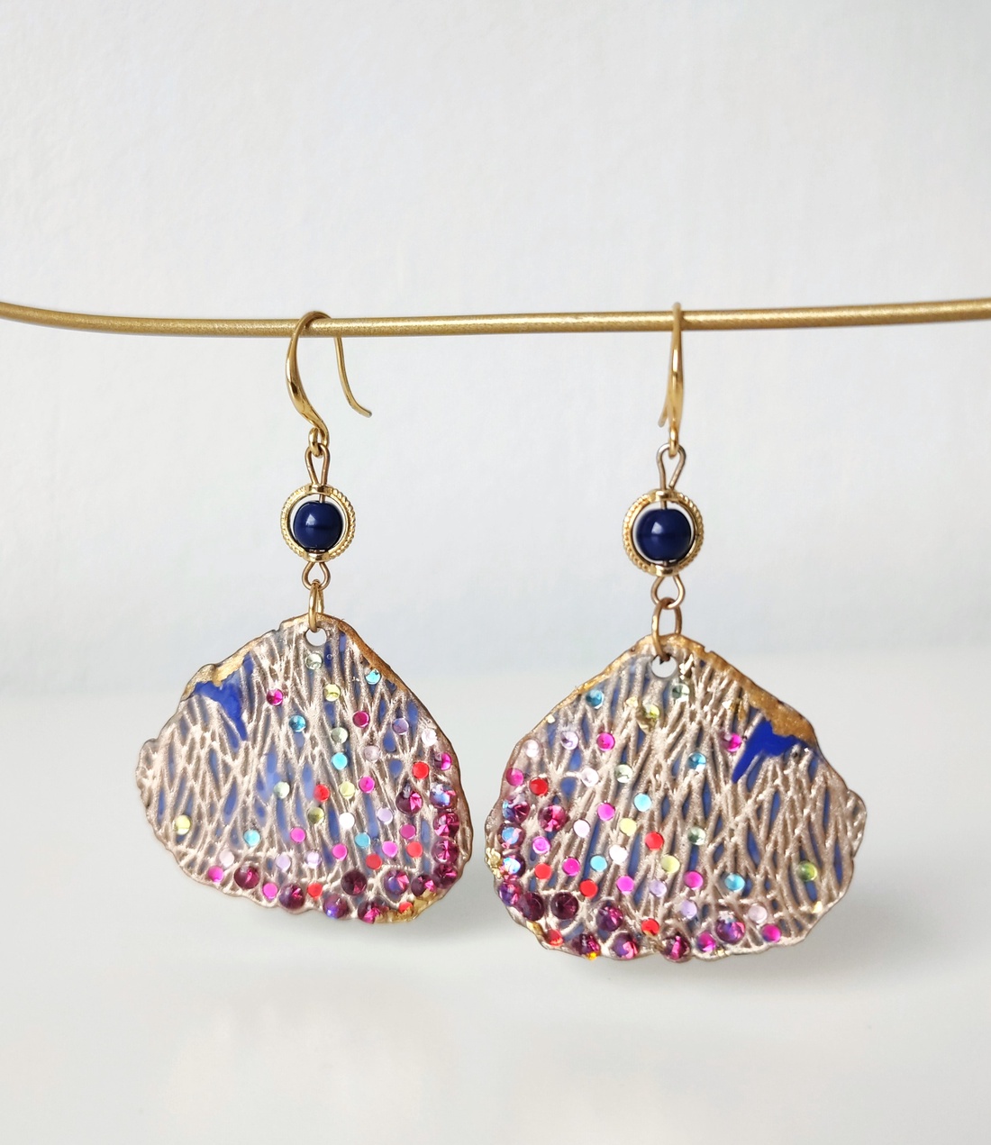 Cercei Lapis Flowers - bijuterii - cercei - cercei din rășină - Artynos.ro