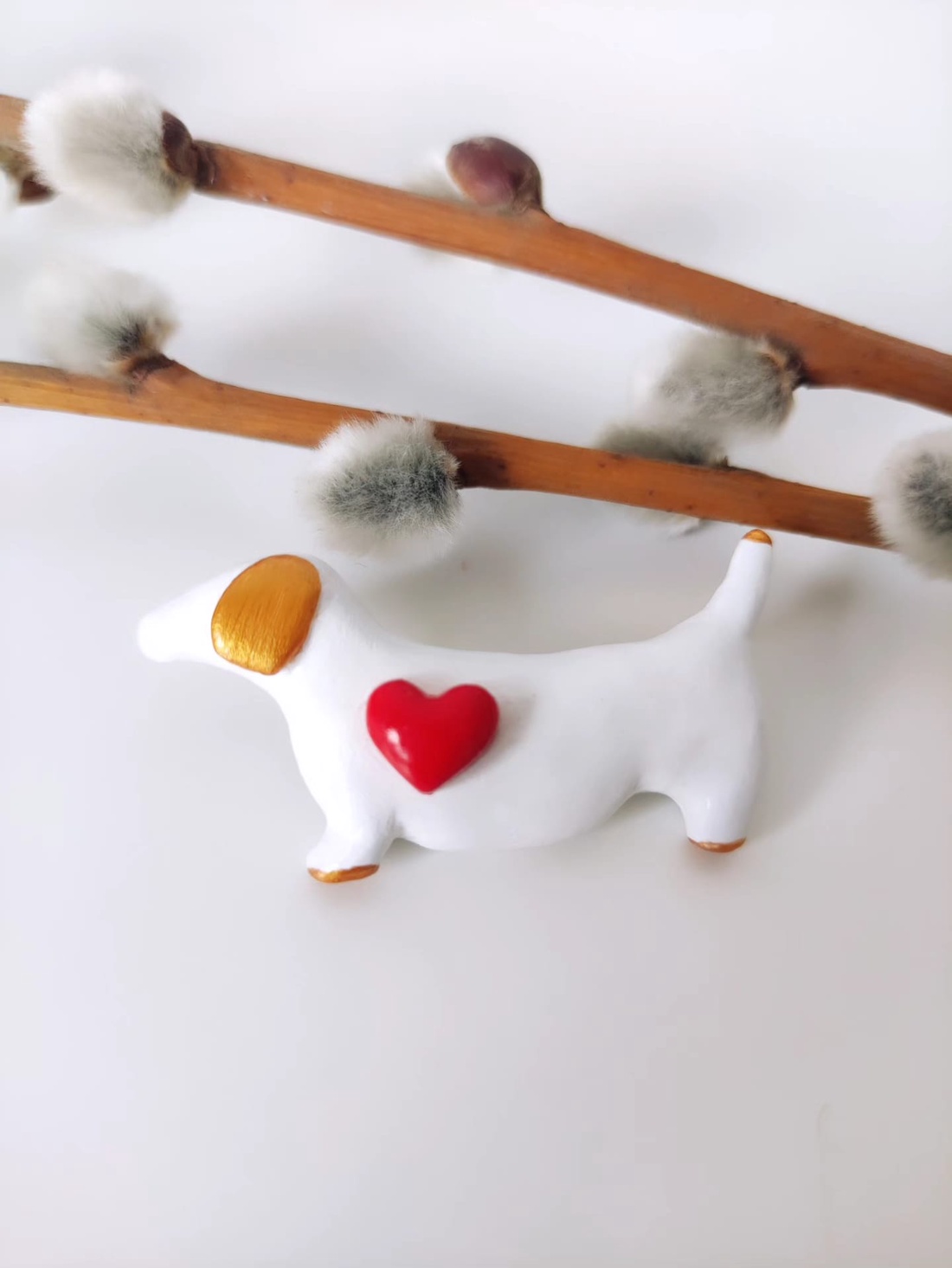 Broșă Dachshund iubăreț - bijuterii - broșe - Artynos.ro