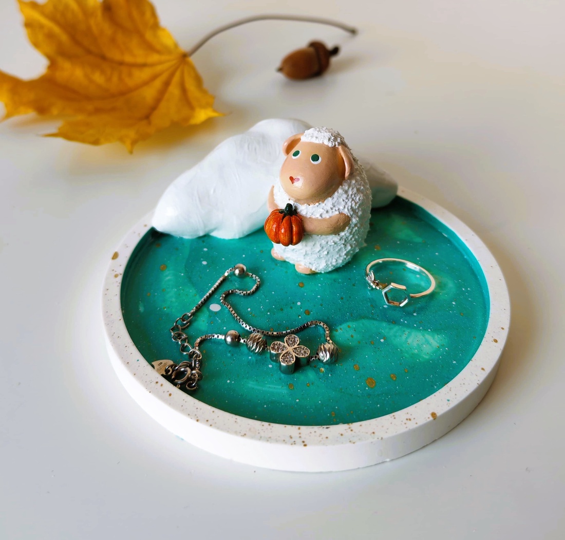 Suport bijuterii Oiță cu Dovleac 2 - bijuterii - suporturi și cutii de bijuterii - stand bijuterii - Artynos.ro