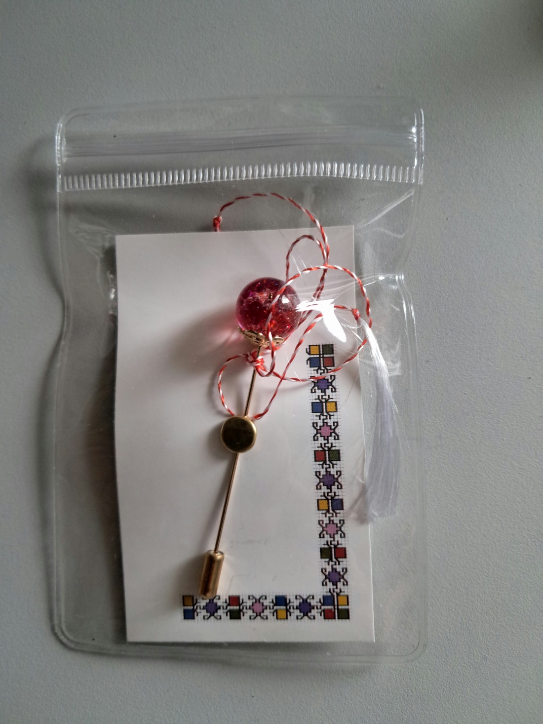 Martisor Candy pin rosu - bijuterii - mărțișor - Artynos.ro