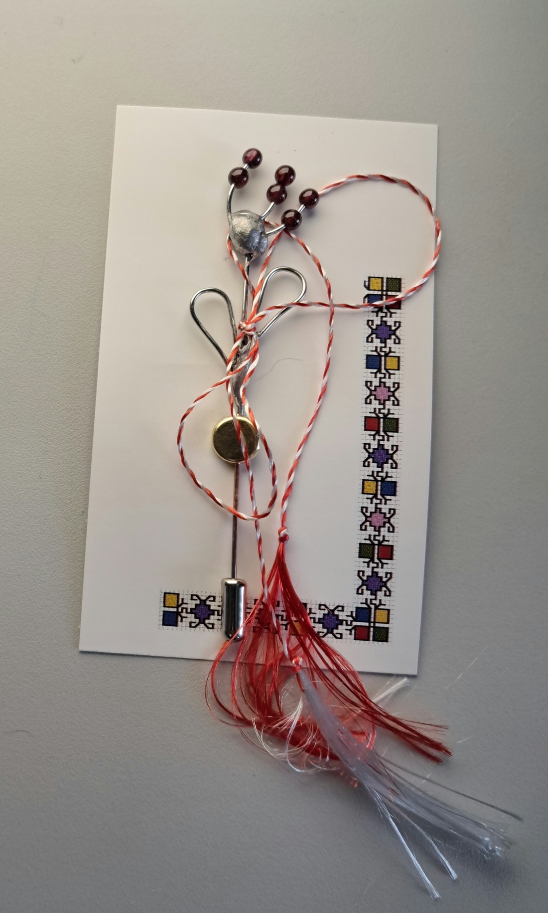 Martisor Ugly flower - bijuterii - mărțișor - Artynos.ro