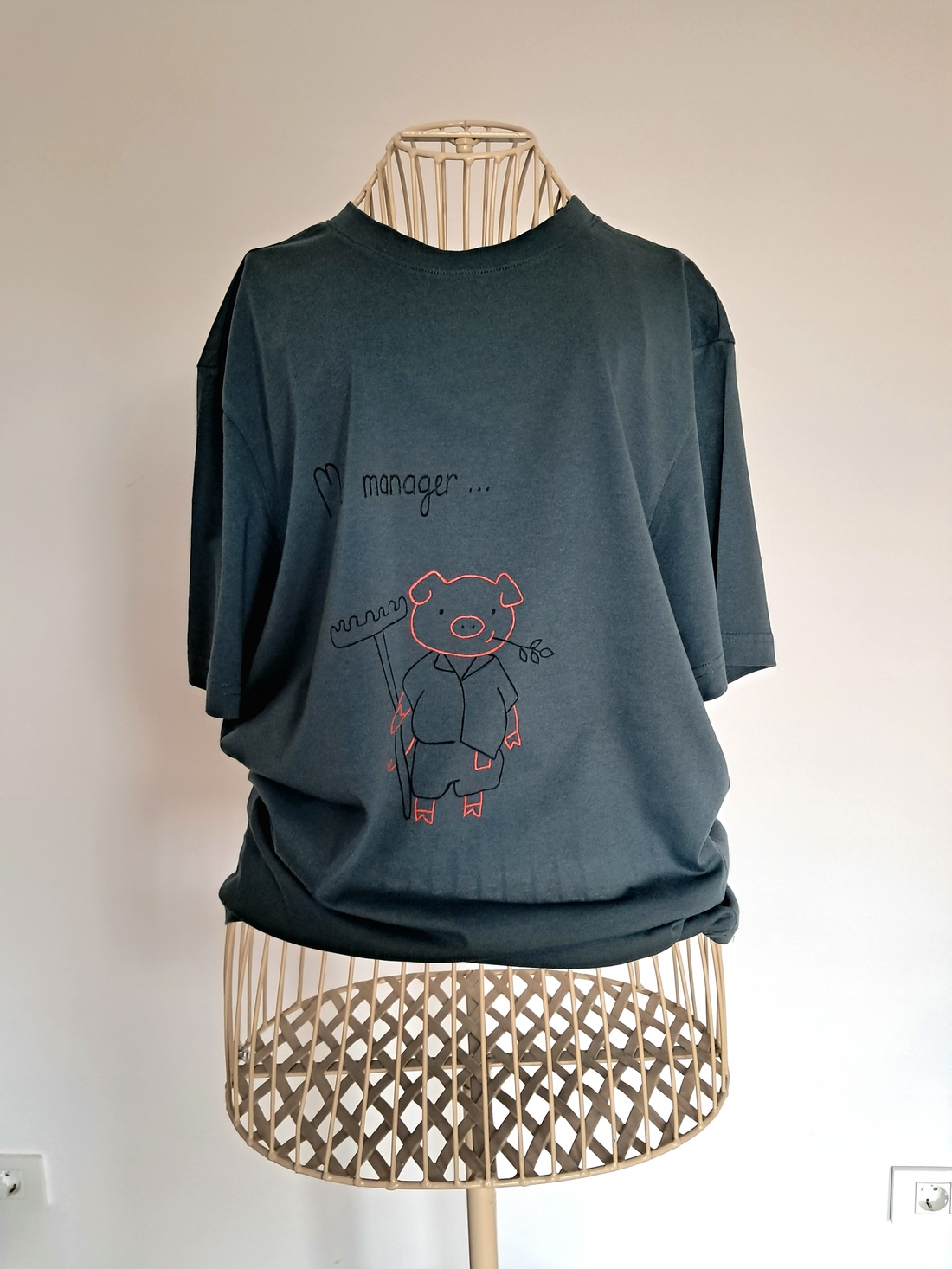Trcou Mud Manager - îmbrăcăminte și modă - haine damă - tricou și top de damă - Artynos.ro