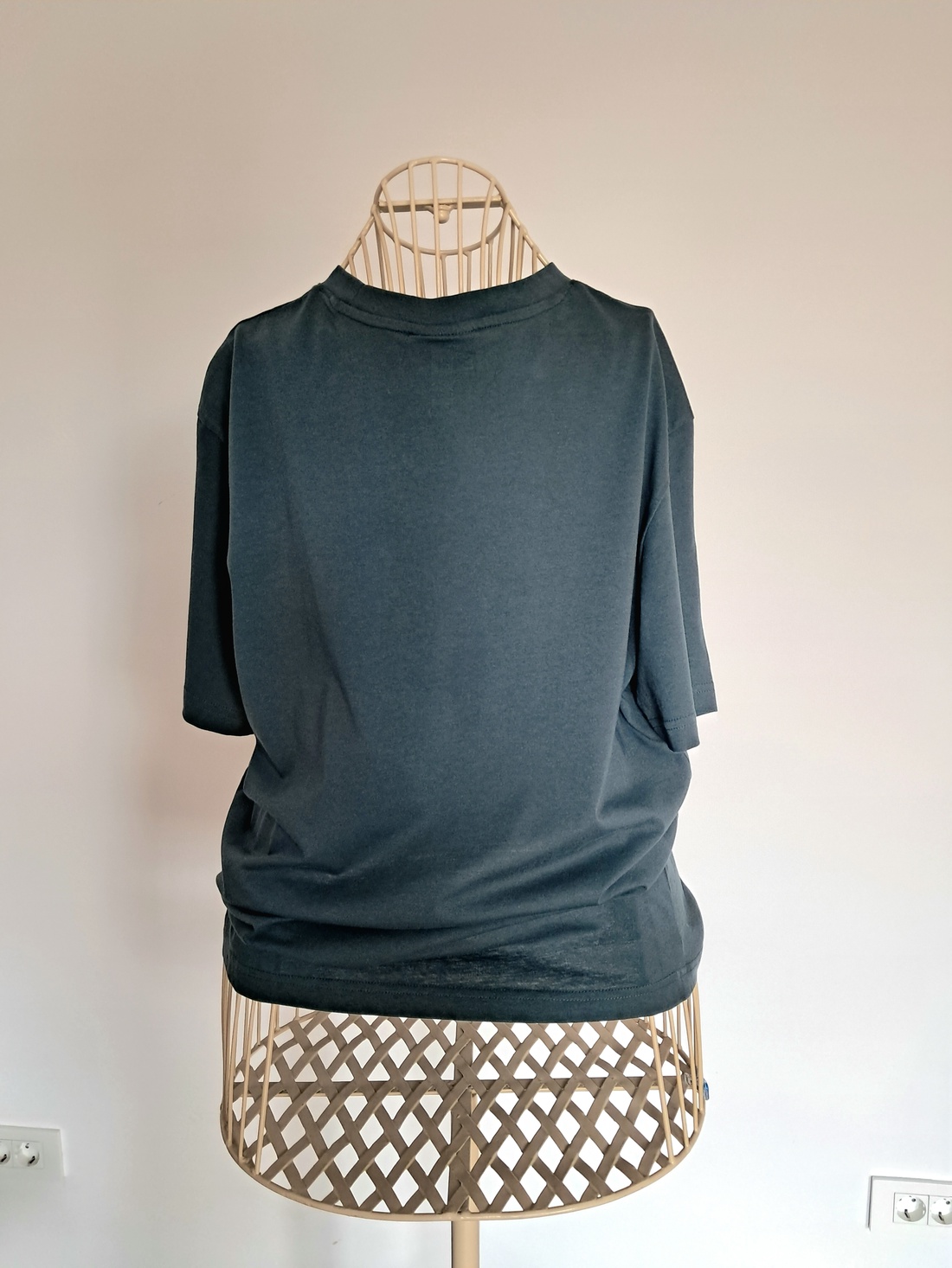 Trcou Mud Manager - îmbrăcăminte și modă - haine damă - tricou și top de damă - Artynos.ro