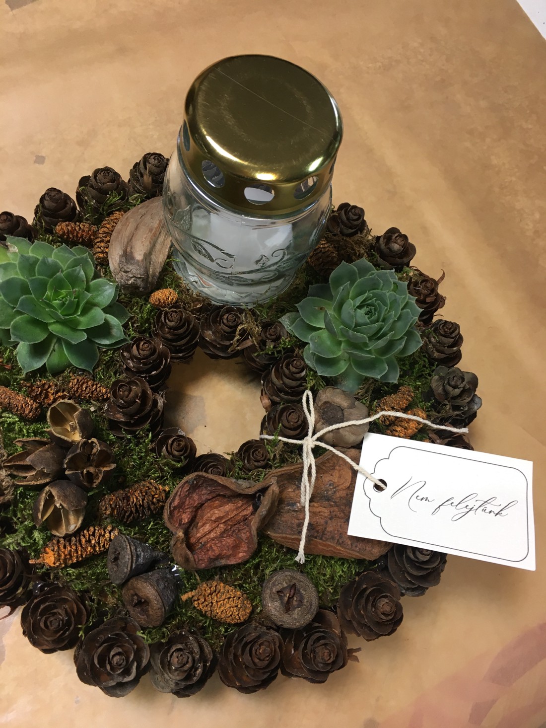 Coroană naturală, ornament funerar pe care nu îl vom uita - - Artynos.ro Coroană naturală, ornament funerar pe care nu îl vom uita - - Artynos.ro