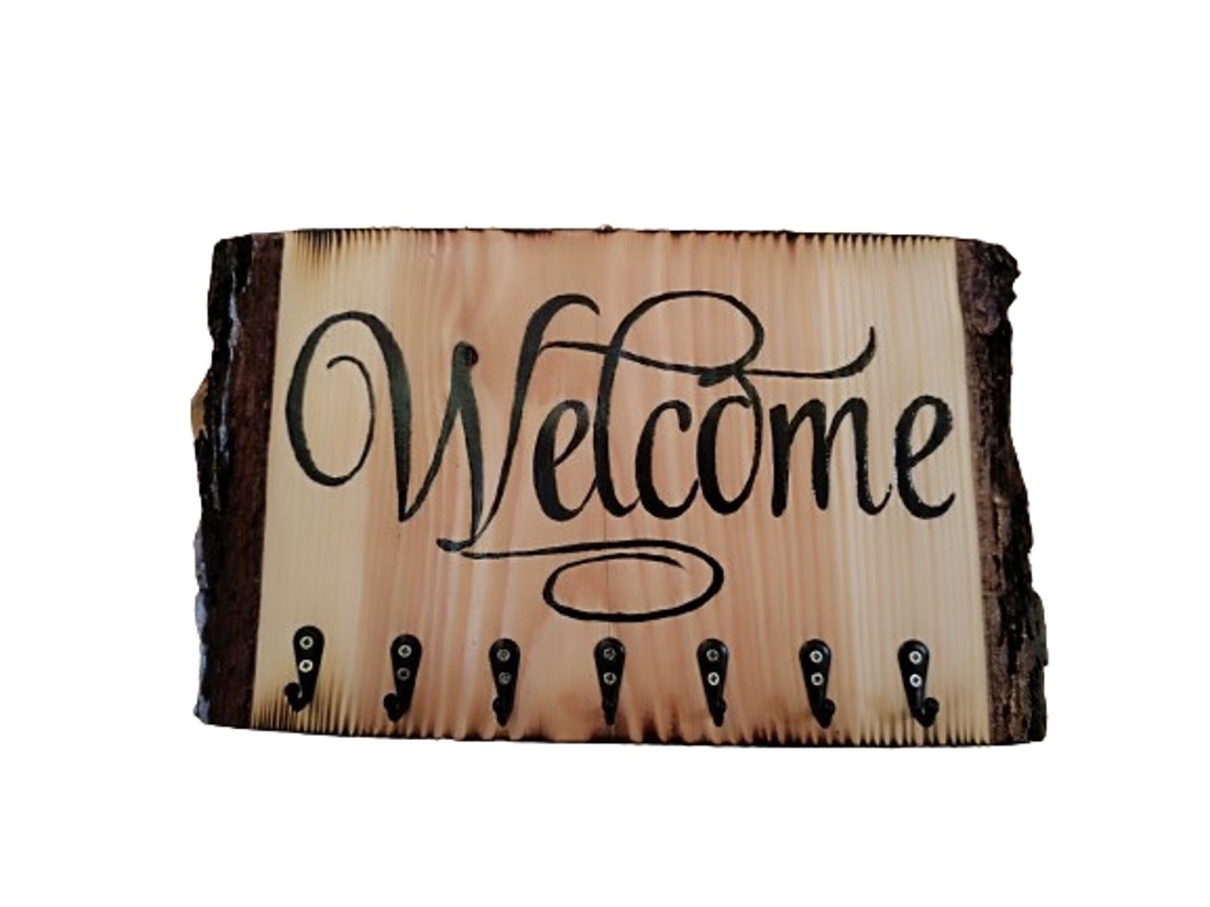 Breloc de perete din lemn cu inscripție Welcome - - Artynos.ro Breloc de perete din lemn cu inscripție Welcome - - Artynos.ro