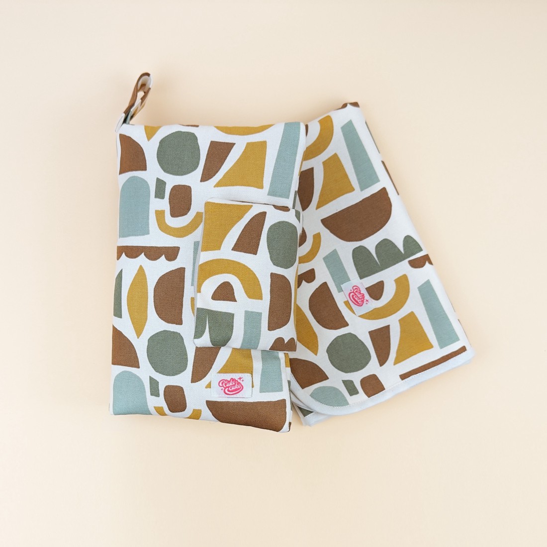 Șervețel umed pentru schimbarea scutecului cu absorbant impermeabil - CukiCuki - Cuddle Collection -  - Artynos.ro