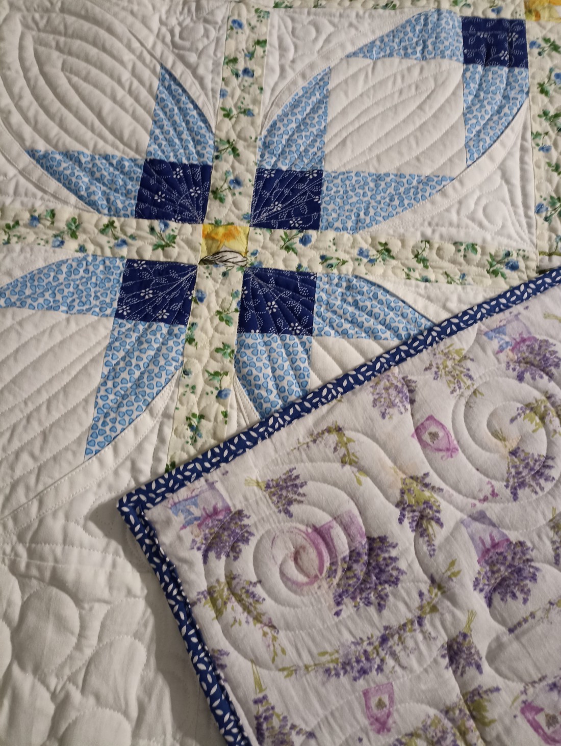 Patchwork cuvertură cu model de fereastră catedrală -  - Artynos.ro
