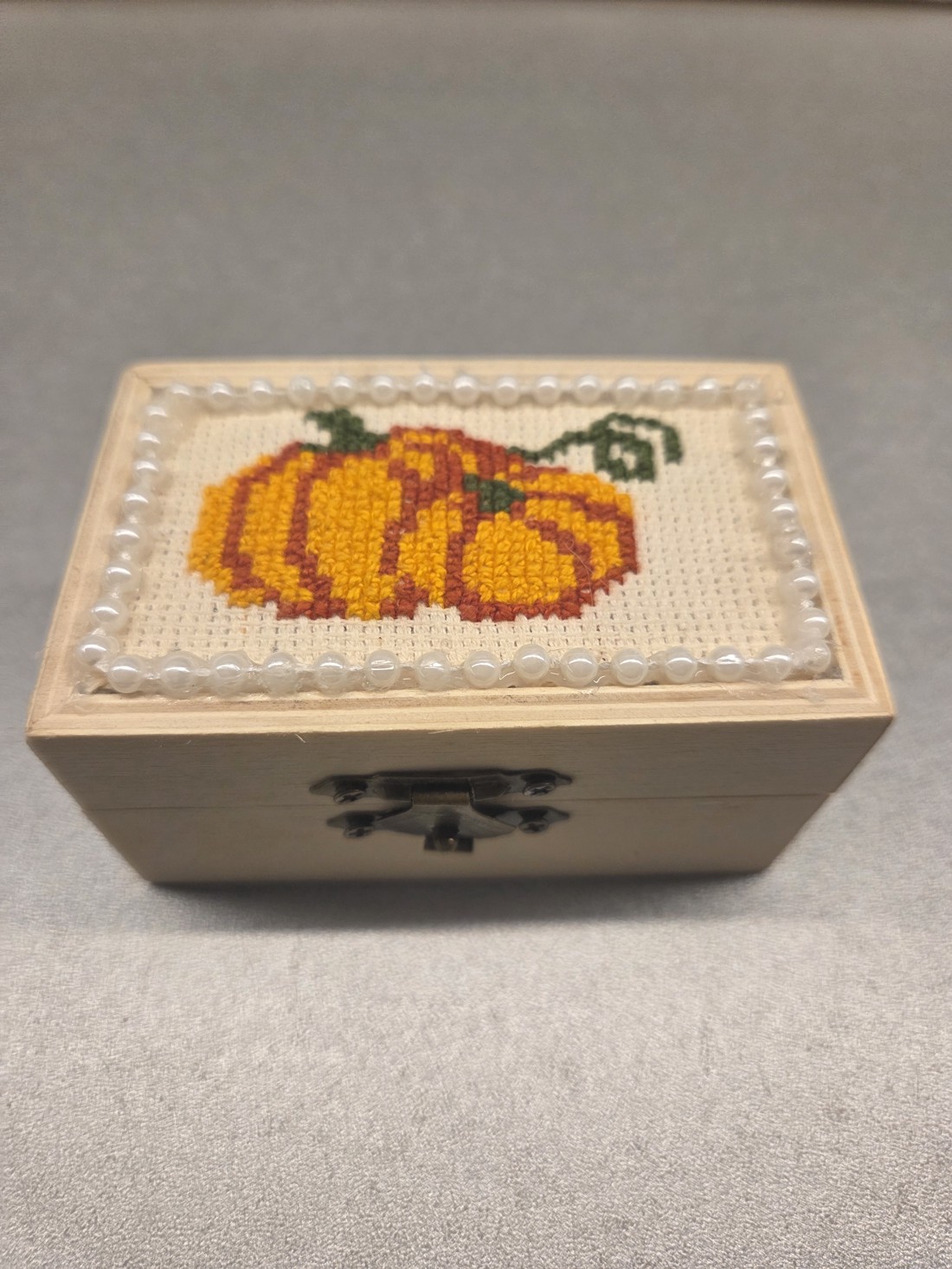 Cutie de bijuterii cu bile - bijuterii - suporturi și cutii de bijuterii - cutii de bijuterii - Artynos.ro