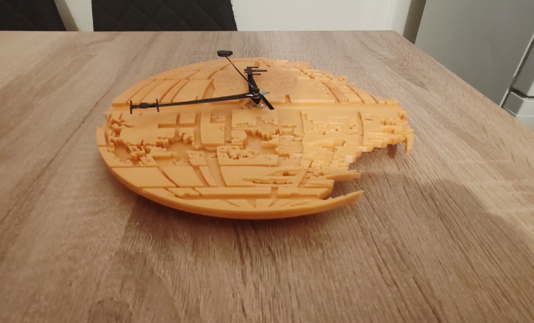 Ceas de perete Star Wars 3D auriu -  - Artynos.ro