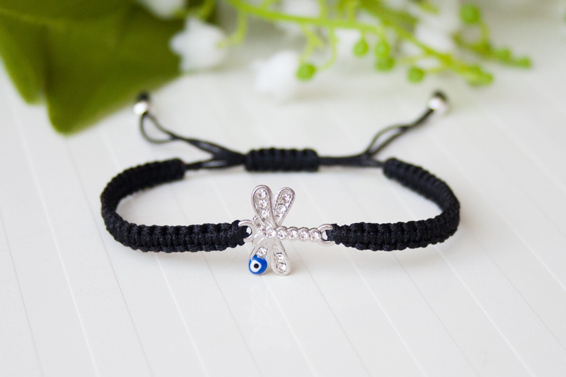 Brățară macramé împletită - Dragonfly negru - - Artynos.ro Brățară macramé împletită - Dragonfly negru - - Artynos.ro