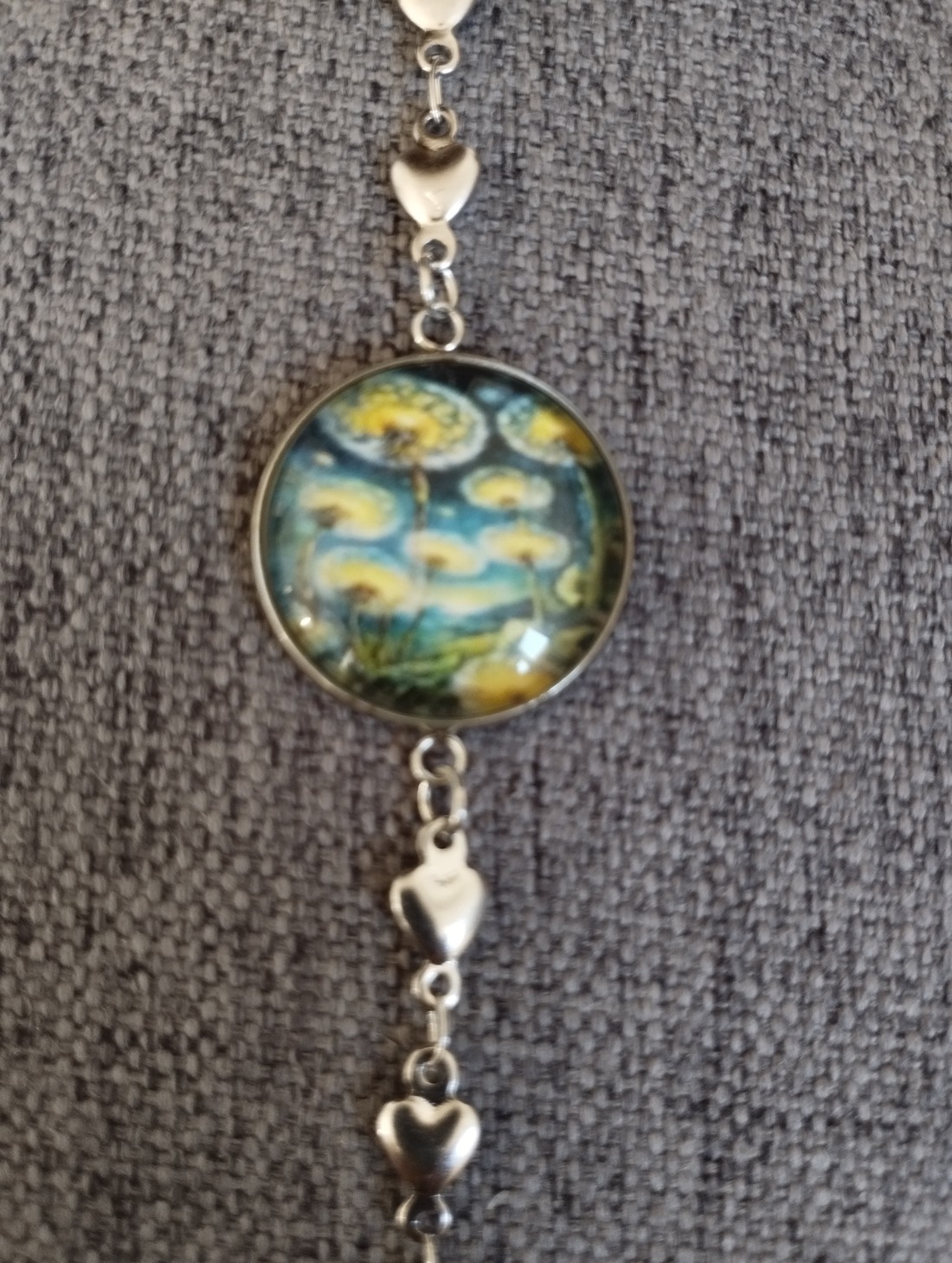 Lentile de sticlă inspirate de Van Gogh, brățară medicală din oțel - - Artynos.ro Lentile de sticlă inspirate de Van Gogh, brățară medicală din oțel - - Artynos.ro