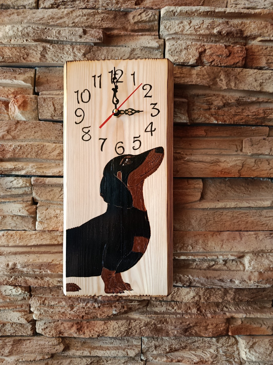 Ceas de perete din lemn cu câine dachshund - casă & stil de viață - accesorii pentru decorat casa - decorațiuni de pereți, decorațiuni suspendate - ceasuri de perete - Artynos.ro Ceas de perete din lemn cu câine dachshund - casă & stil de viață - accesorii pentru decorat casa - decorațiuni de pereți, decorațiuni suspendate - ceasuri de perete - Artynos.ro