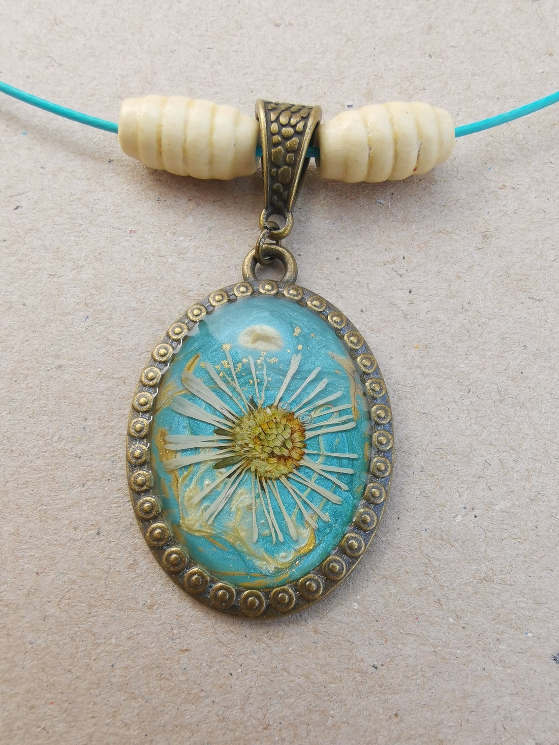 Pandantiv Banutel - bijuterii - coliere - Artynos.ro