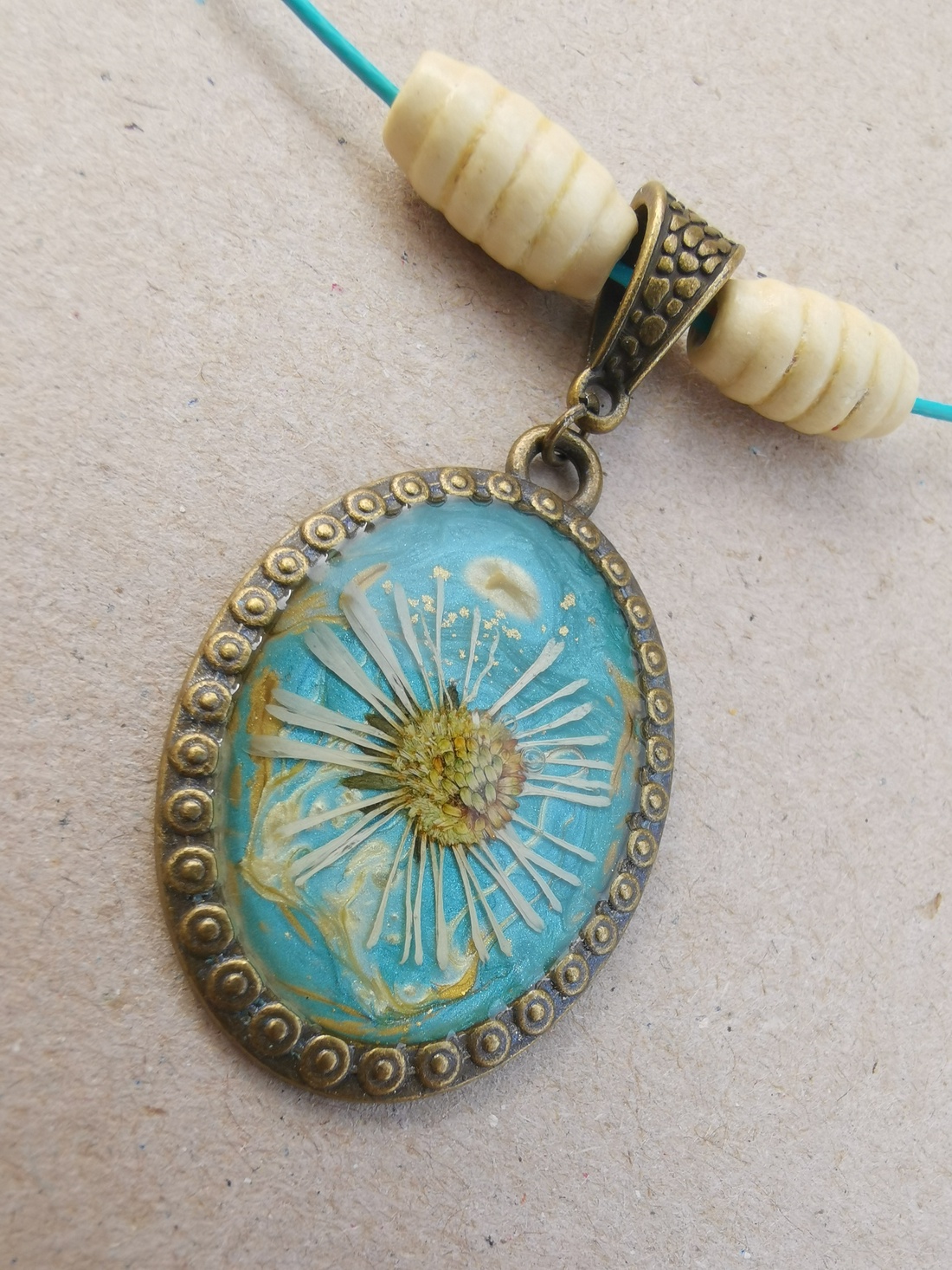 Pandantiv Banutel - bijuterii - coliere - Artynos.ro