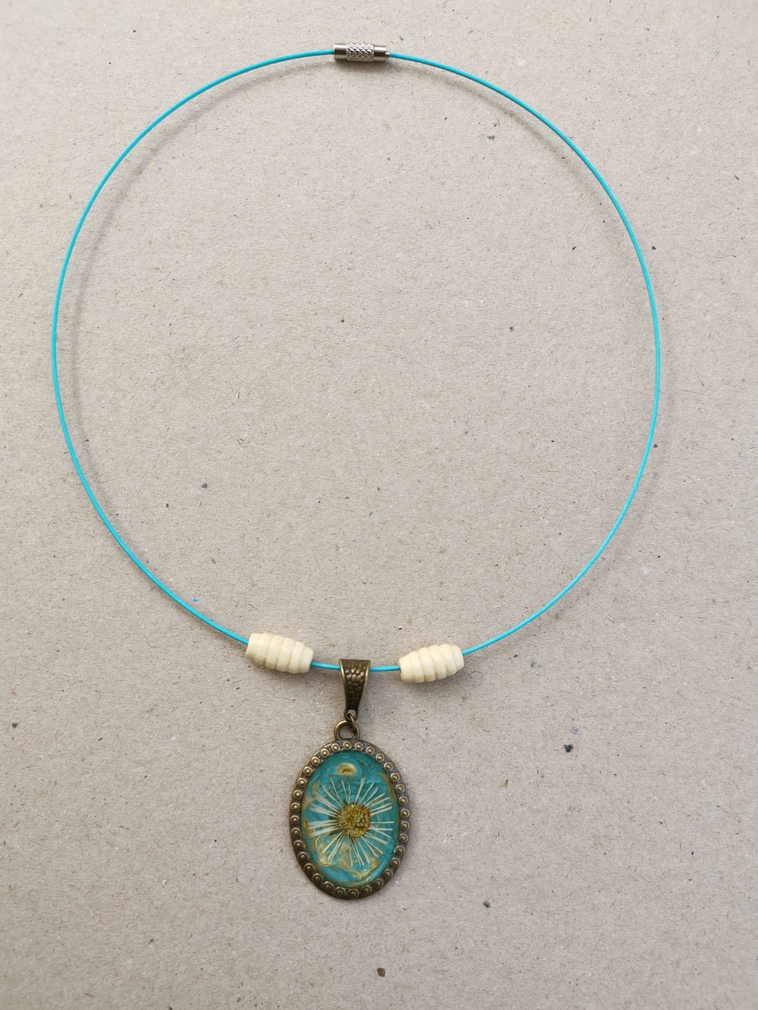 Pandantiv Banutel - bijuterii - coliere - Artynos.ro