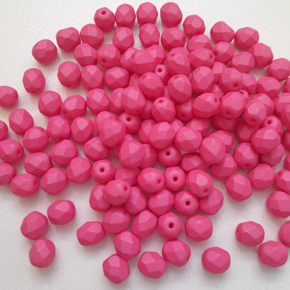 Mărgele cehe fațetate din sticlă - 6mm - 40 buc / pachet - roz mat - - Artynos.ro Mărgele cehe fațetate din sticlă - 6mm - 40 buc / pachet - roz mat - - Artynos.ro