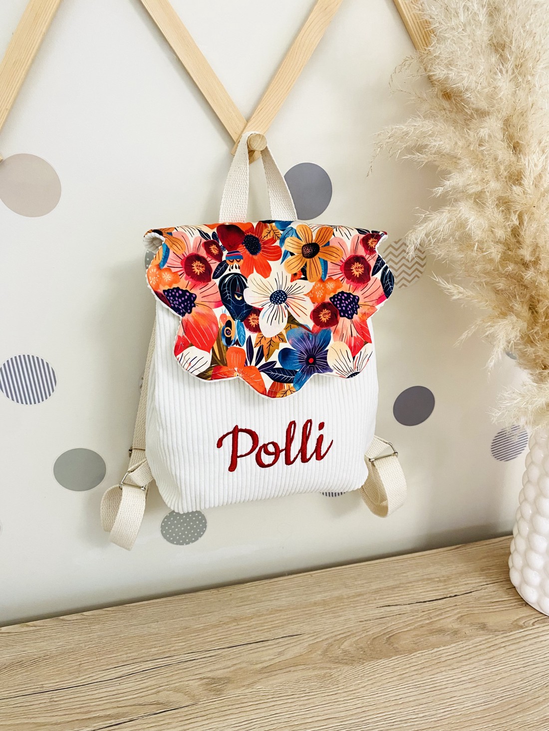 Rucsac personalizat pentru preșcolari - în culori la alegere, cu numele brodat, personalizabil - - Artynos.ro Rucsac personalizat pentru preșcolari - în culori la alegere, cu numele brodat, personalizabil - - Artynos.ro