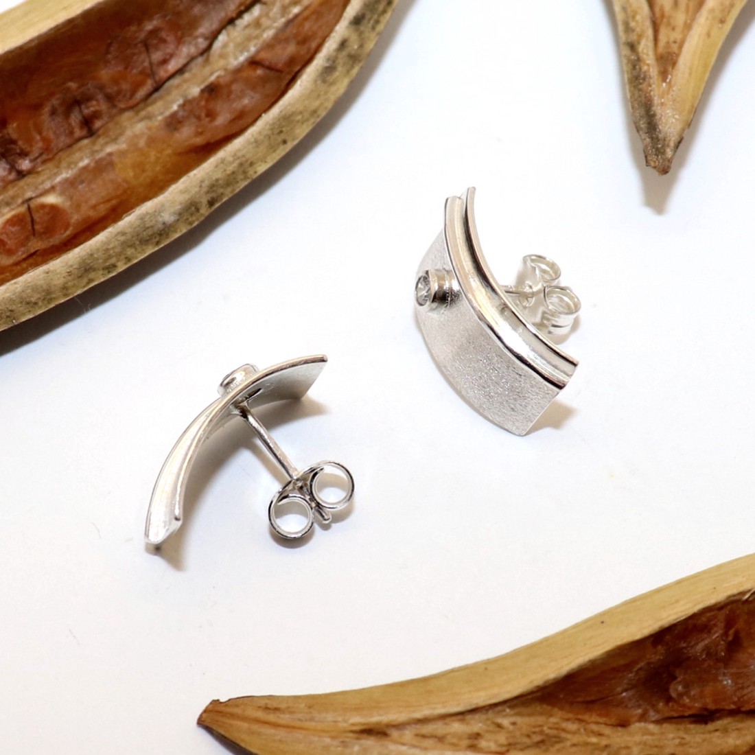 Pereche de cercei pentru femei din argint cu pietre de zirconiu cubic (EF.192) - - Artynos.ro Pereche de cercei pentru femei din argint cu pietre de zirconiu cubic (EF.192) - - Artynos.ro