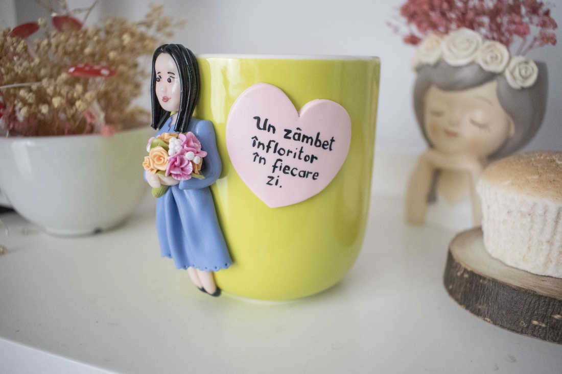Cană figurină personalizată - buchet de flori si mesaj - lut polimeric - casă & stil de viață - echipamente de bucătărie - accesorii de servire - căni - Artynos.ro