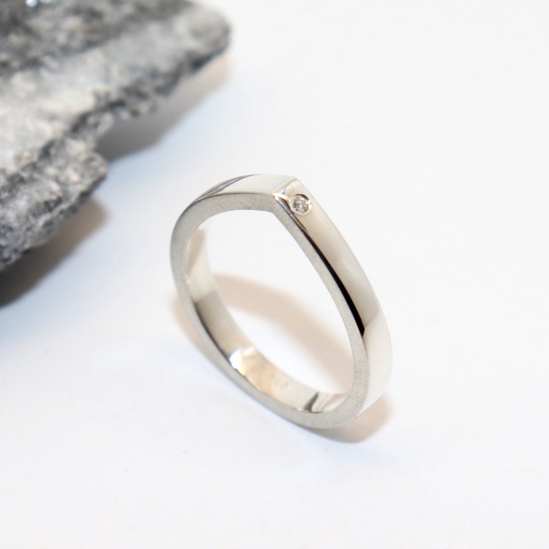 Picătură cu zirconiu, inel de argint pentru femei (VCSE.08) - bijuterii - inele - inele statement - Artynos.ro Picătură cu zirconiu, inel de argint pentru femei (VCSE.08) - bijuterii - inele - inele statement - Artynos.ro