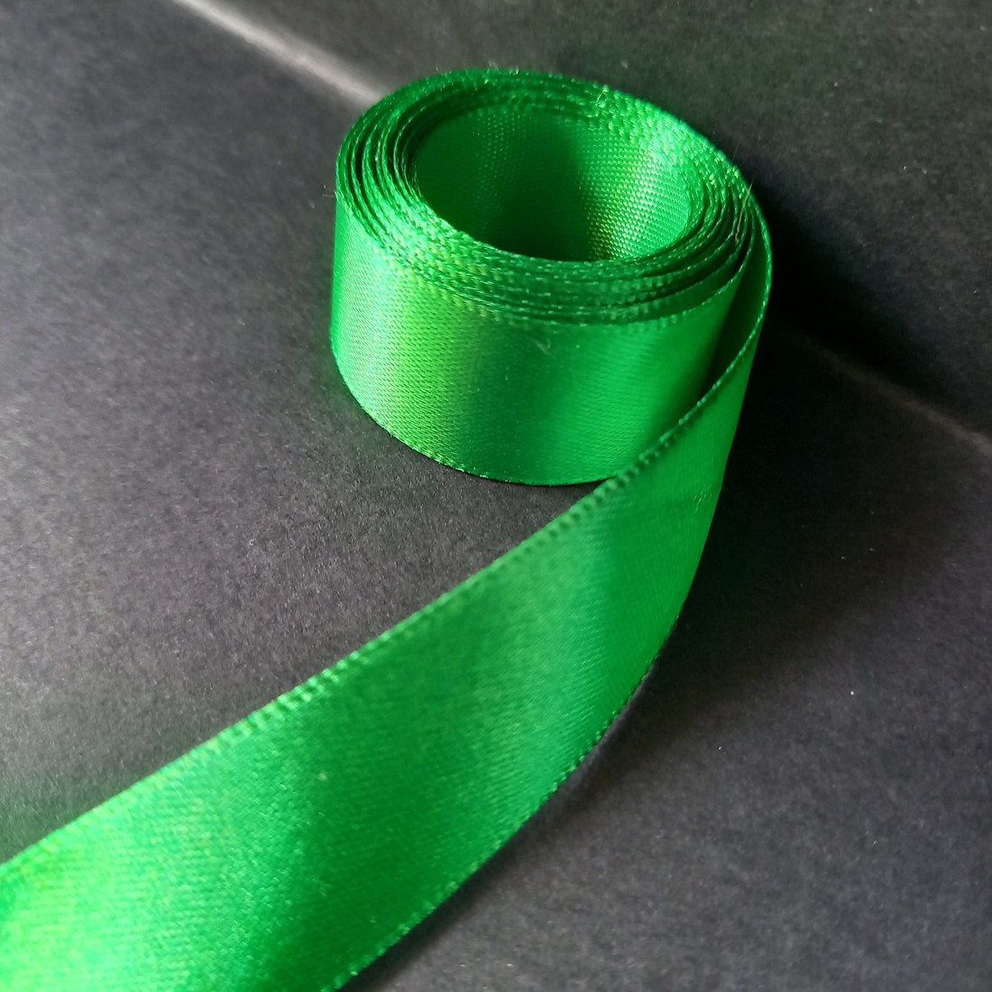 Panglică din satin pentru decorare, cu lățimea de 2 cm  -  - Artynos.ro