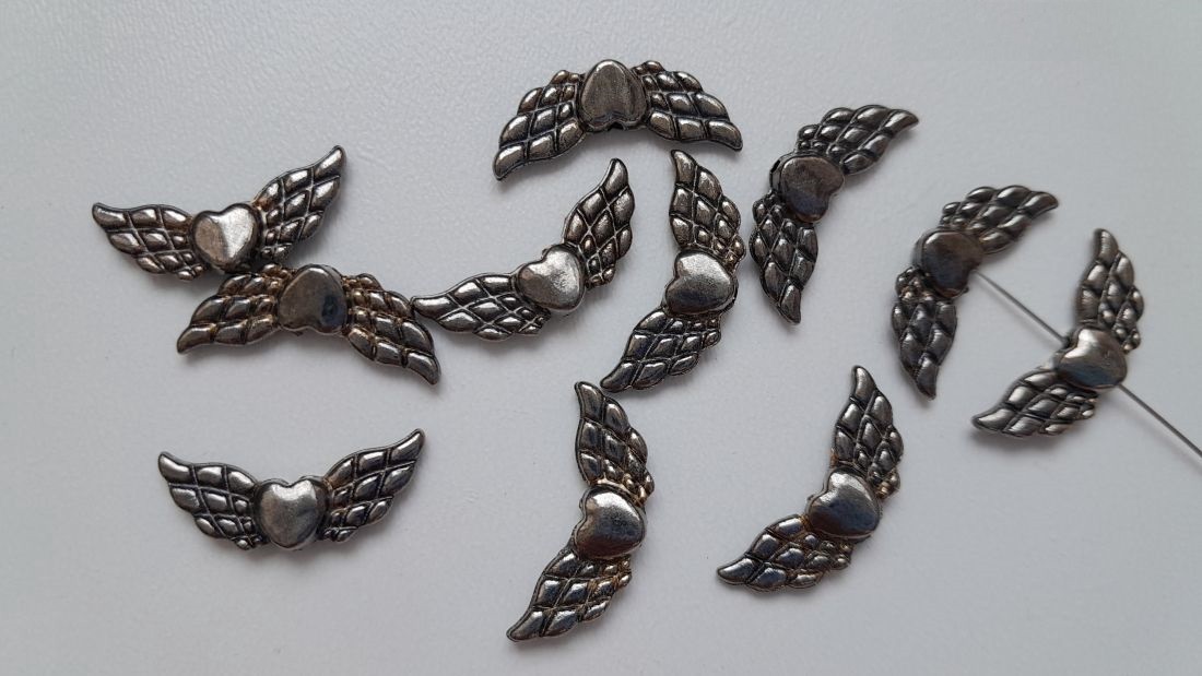 Distanțier metalic cu aripă de înger - 22x9mm - 10 bucăți / pachet - culoare gunmetal - - Artynos.ro Distanțier metalic cu aripă de înger - 22x9mm - 10 bucăți / pachet - culoare gunmetal - - Artynos.ro