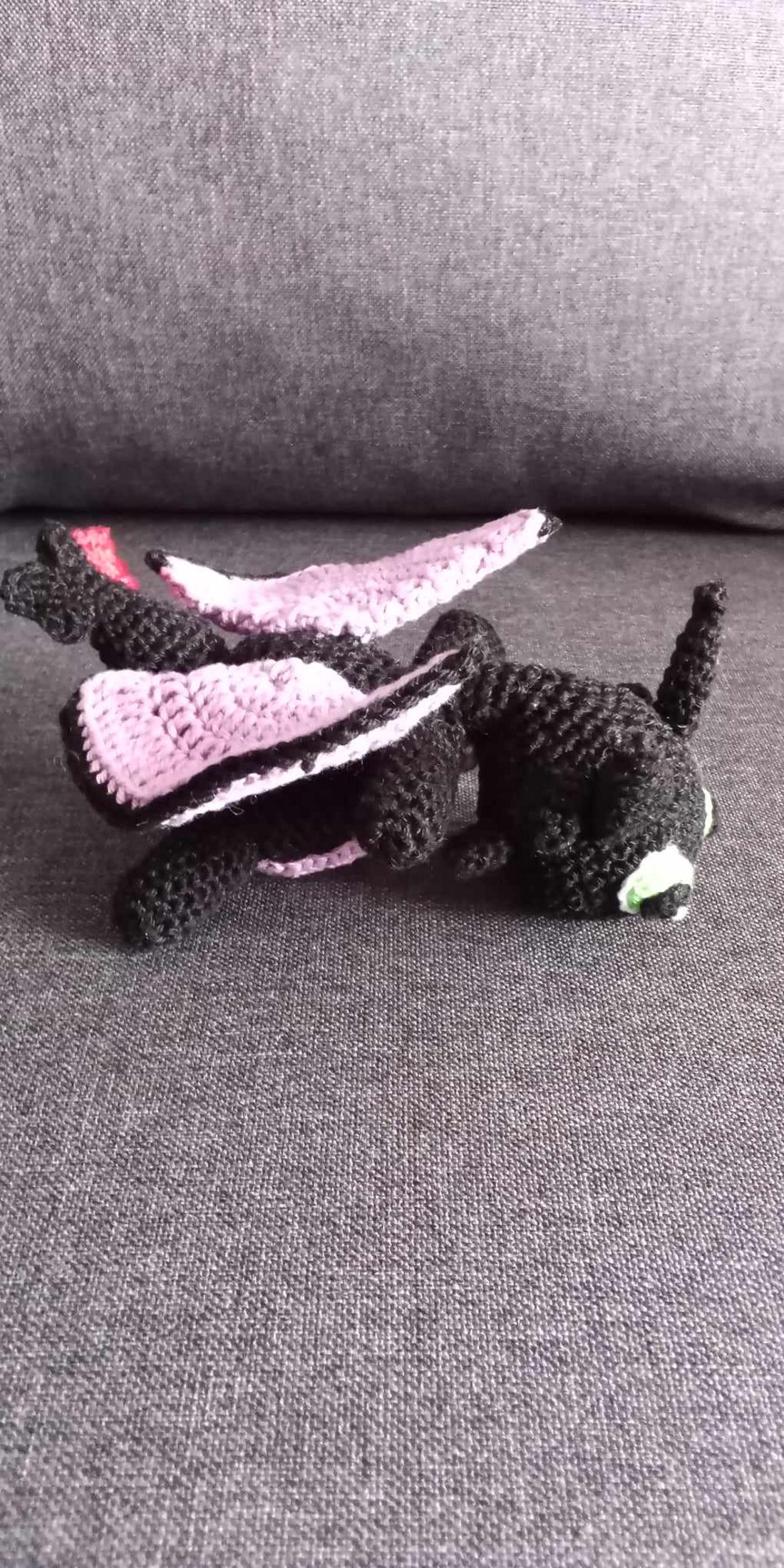 Bebeluș dragon - - Artynos.ro Bebeluș dragon - - Artynos.ro