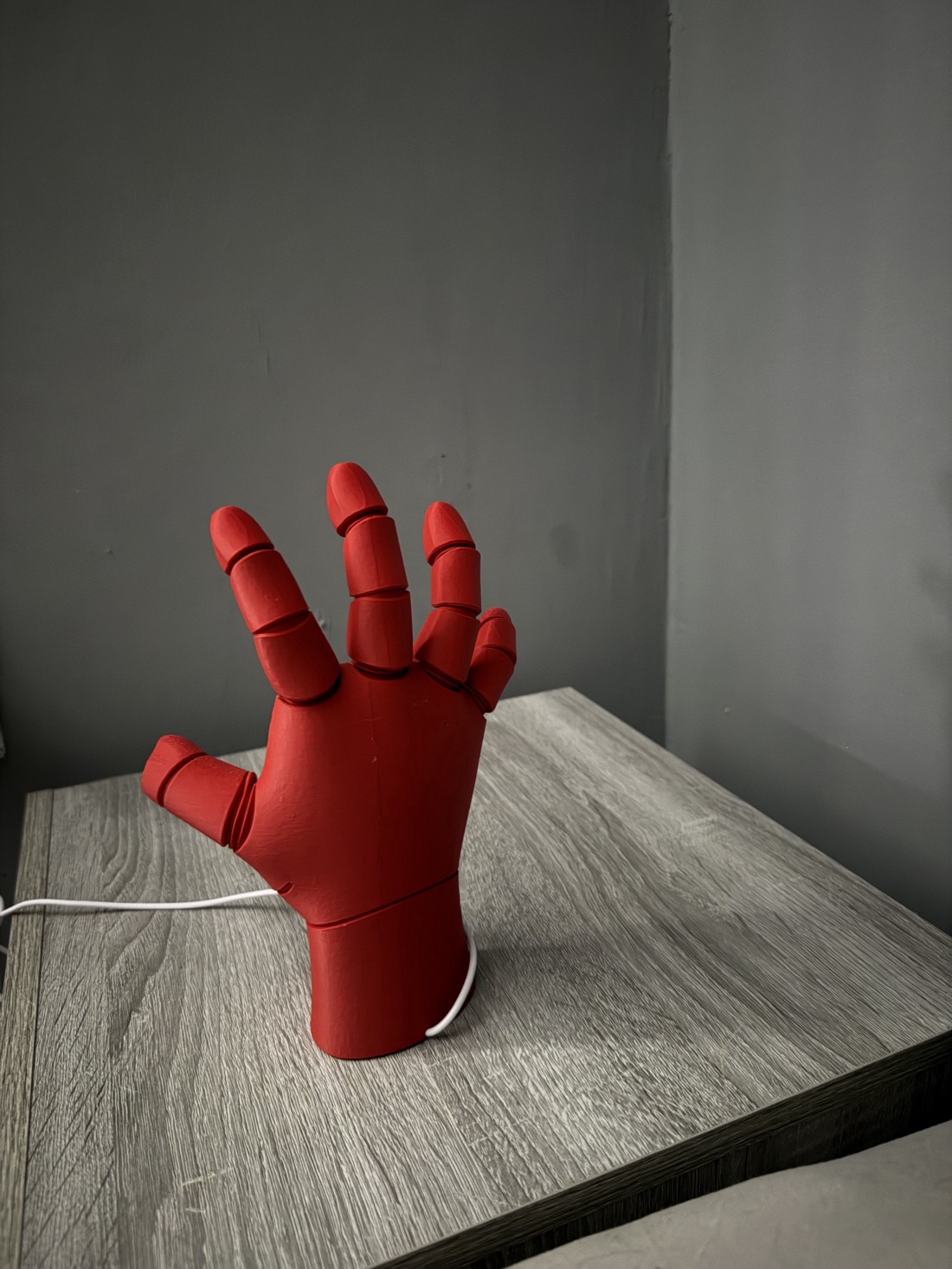 Lanterna de mână Iron Man � înălțime 22 cm, design unic! -  - Artynos.ro
