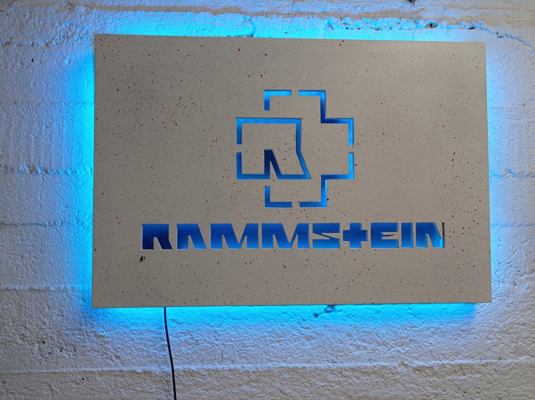 Rammstein - pictură murală iluminată - - Artynos.ro Rammstein - pictură murală iluminată - - Artynos.ro